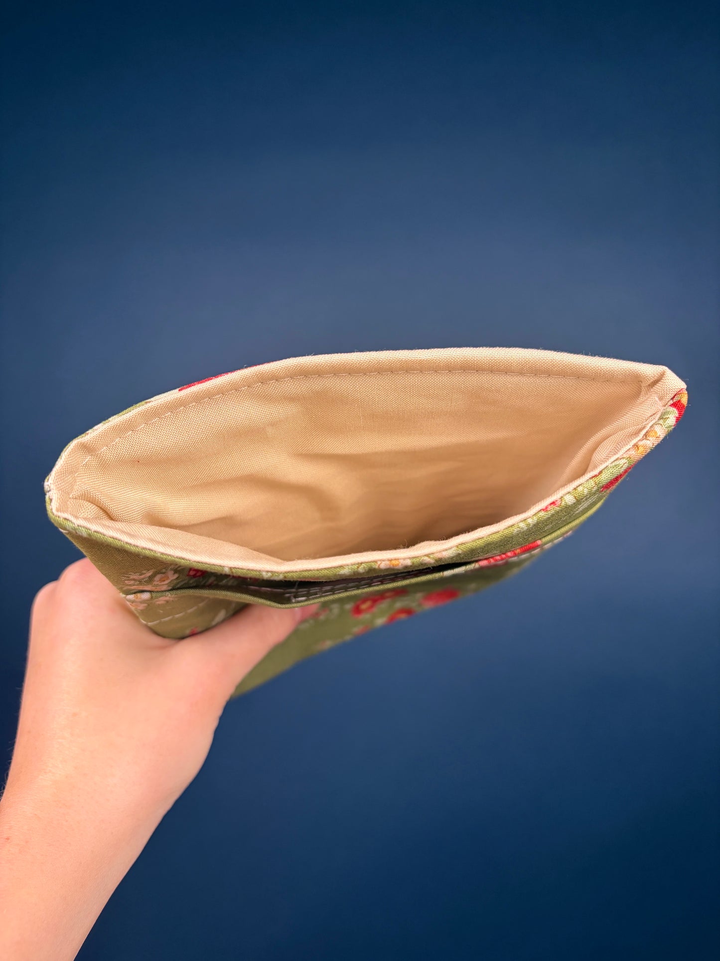 Snowy Cedar E-Reader Sleeve *limited-edition*