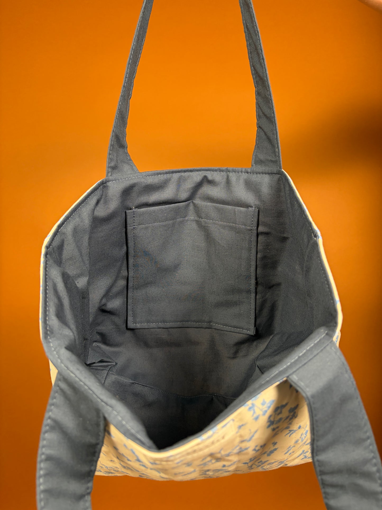 Valerie Tote Bag *limited-edition*