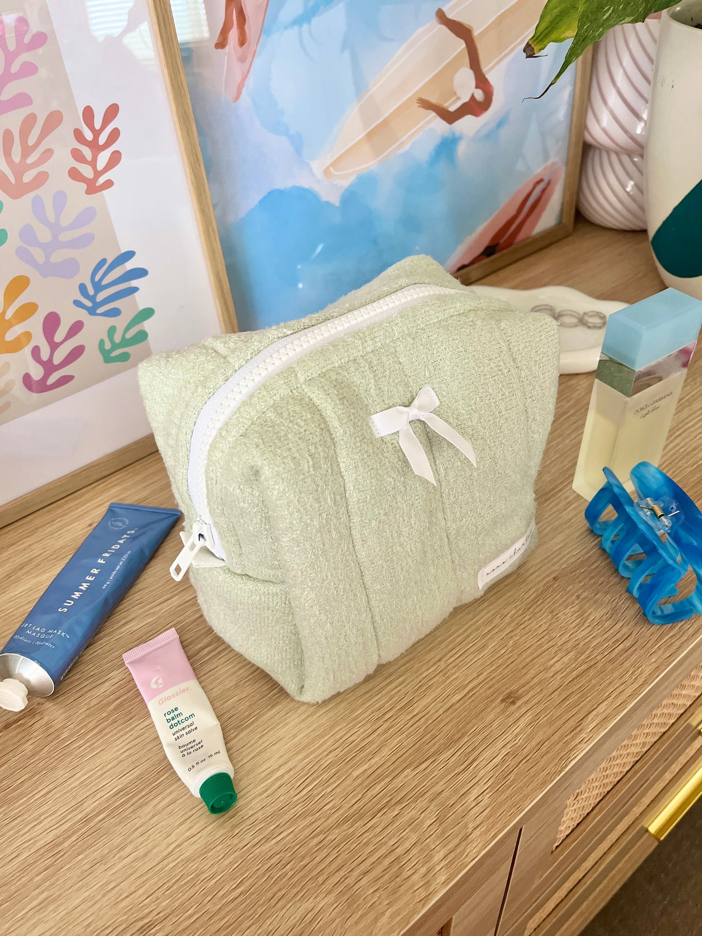 The Soft Green with White Bow Makeup Bag (Limited-Edition)