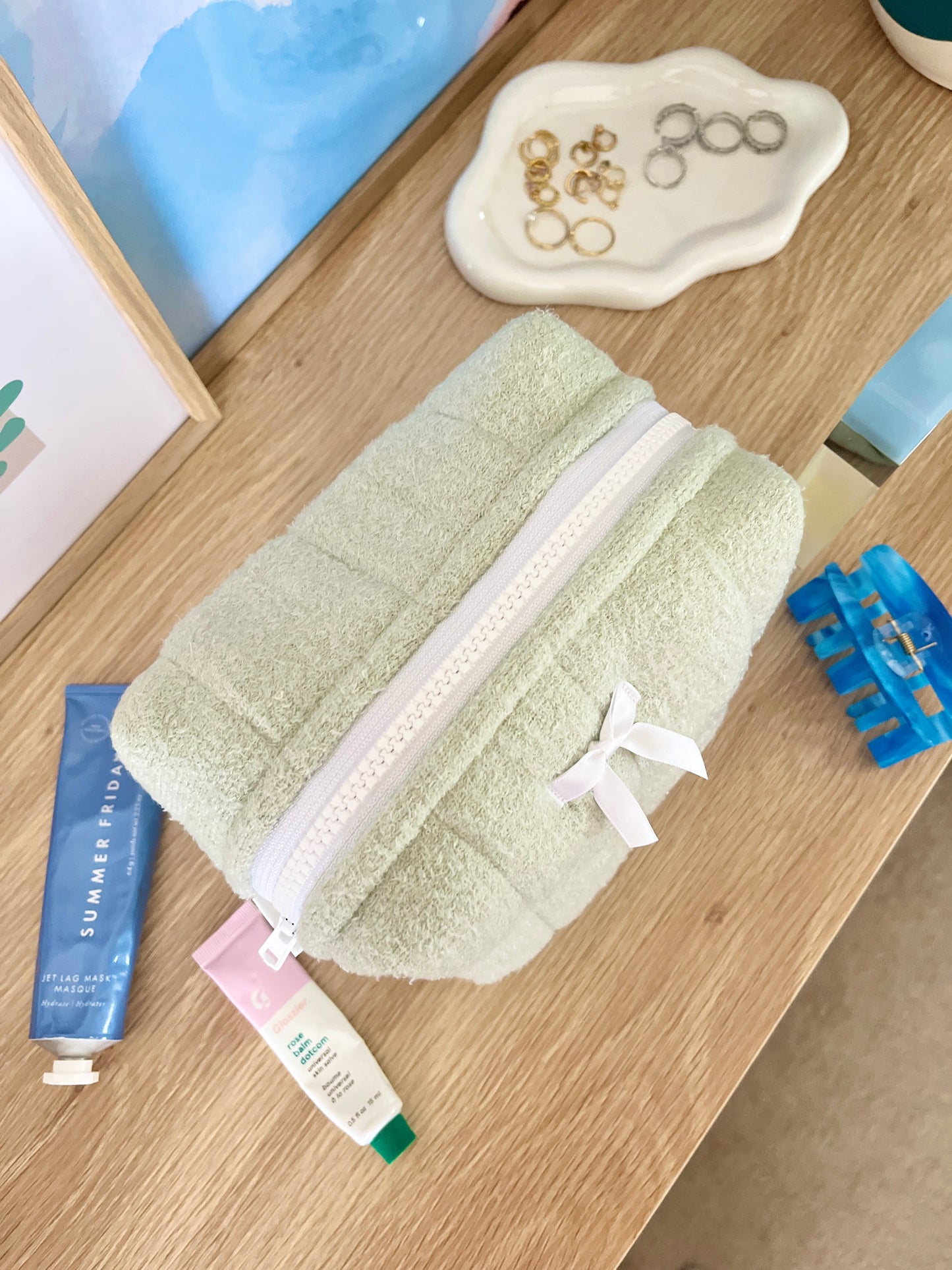 The Soft Green with White Bow Makeup Bag (Limited-Edition)