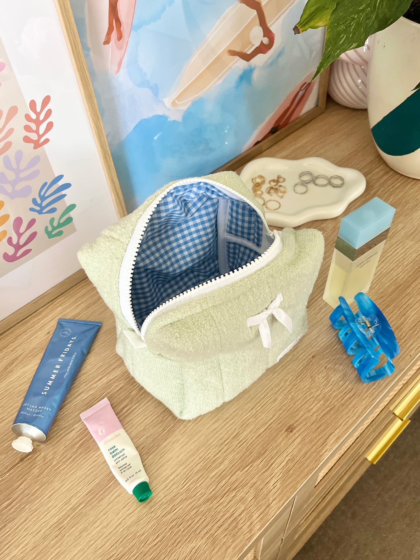 The Soft Green with White Bow Makeup Bag (Limited-Edition)
