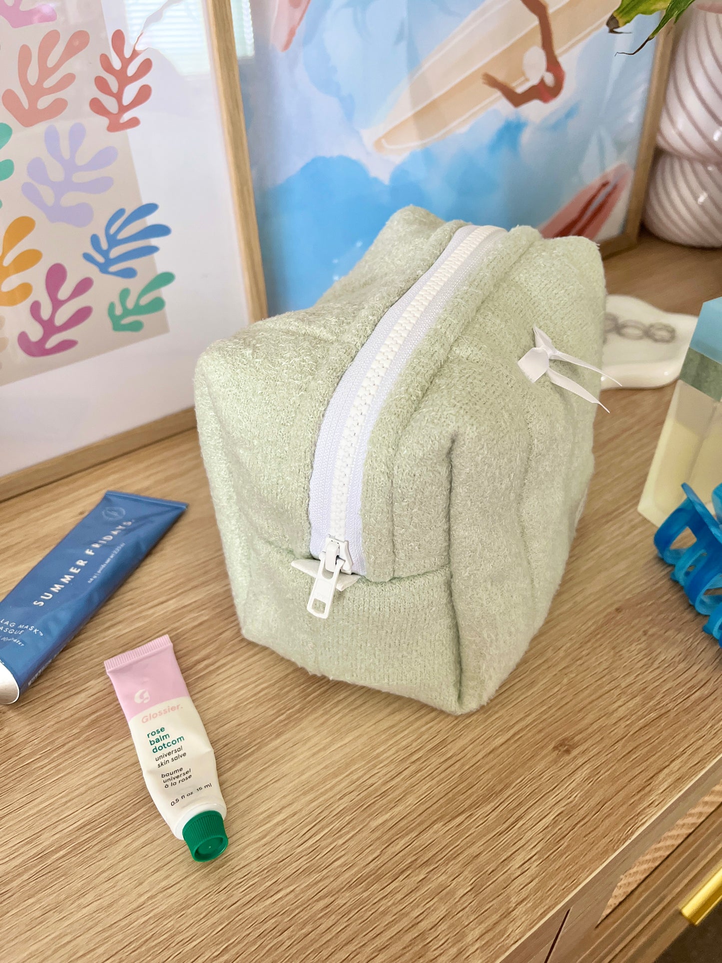 The Soft Green with White Bow Makeup Bag (Limited-Edition)