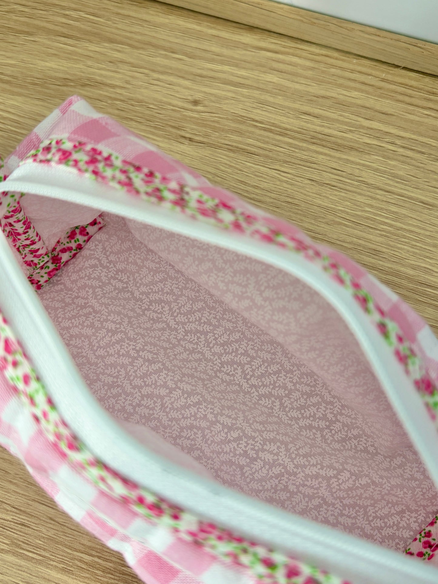 The Pink Gingham Colorblock Bag - Pink Floral/White