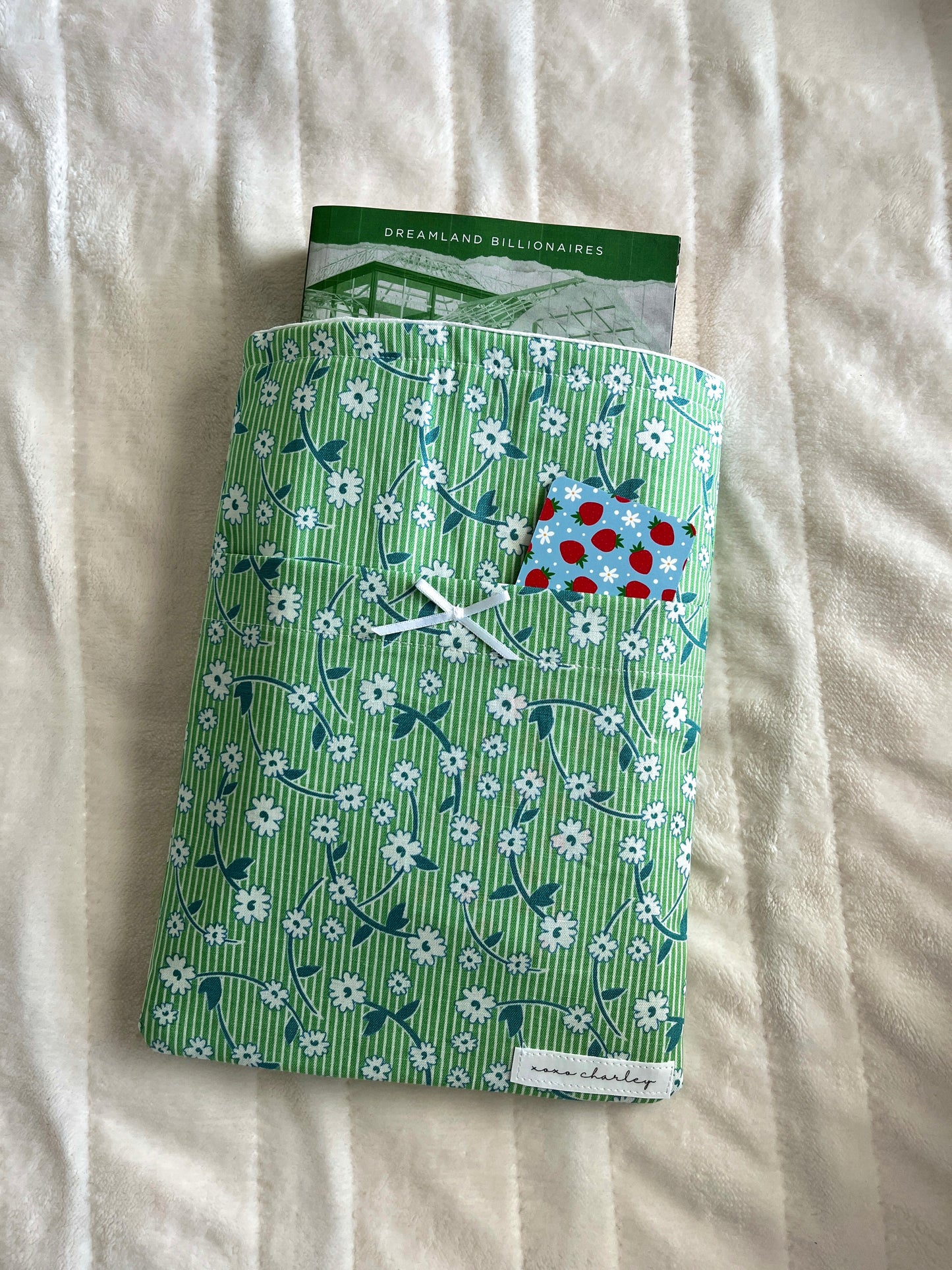 The Ivy Medium Book Sleeves