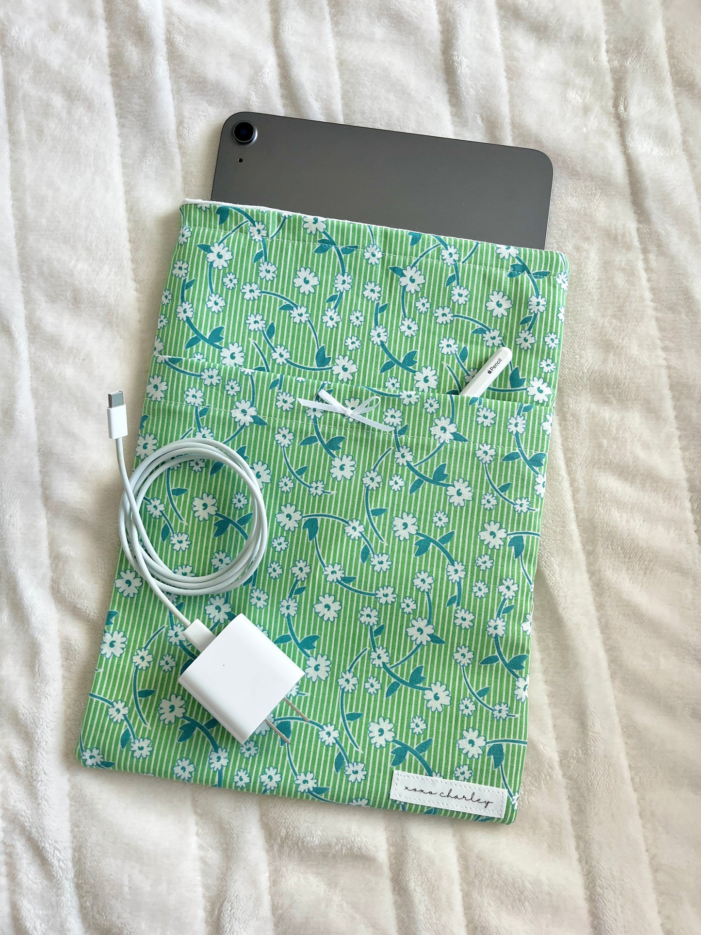The Ivy Large Book Sleeves