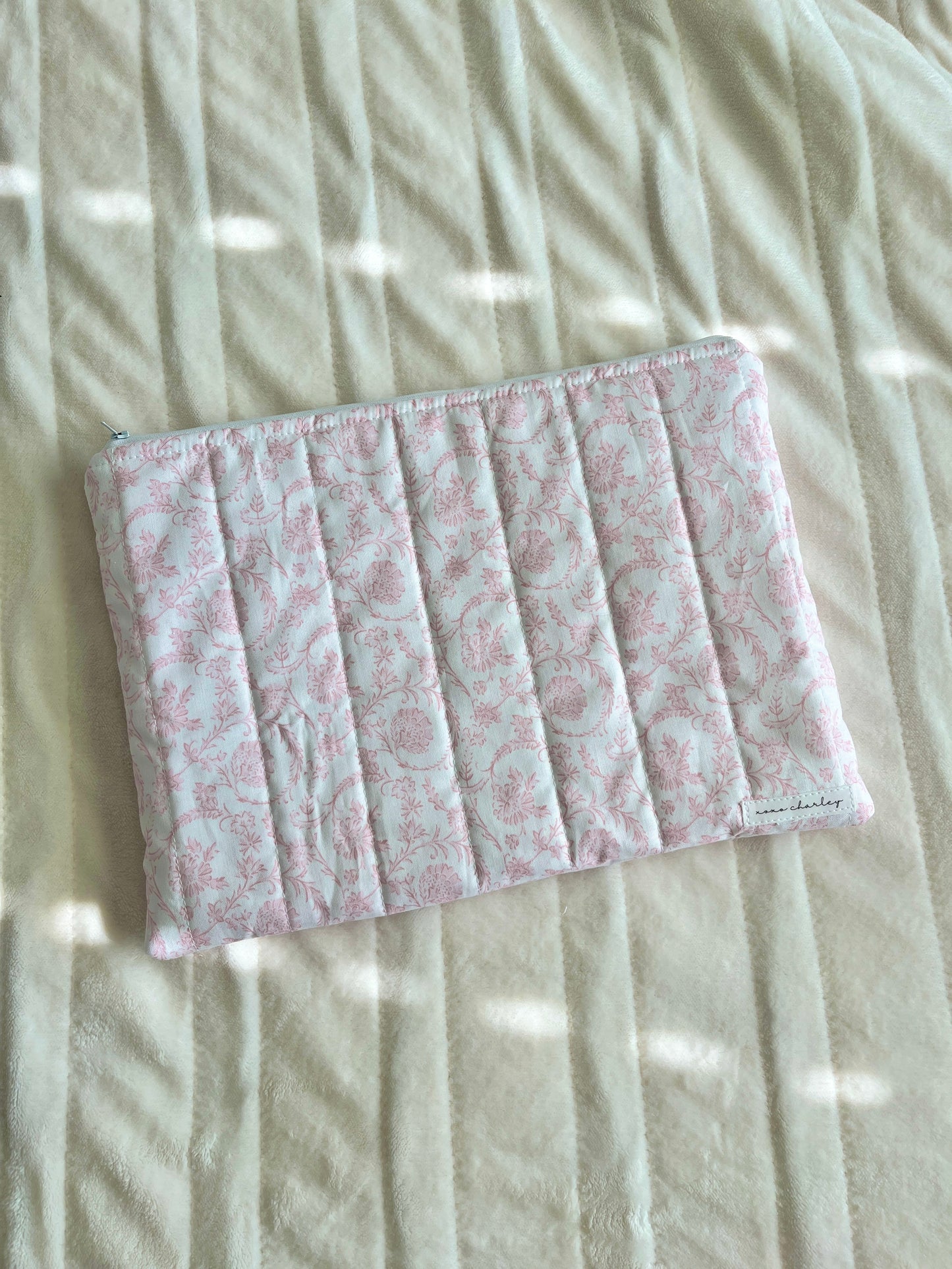 Vintage Pink Laptop & Tablet Sleeve - Pink Gingham