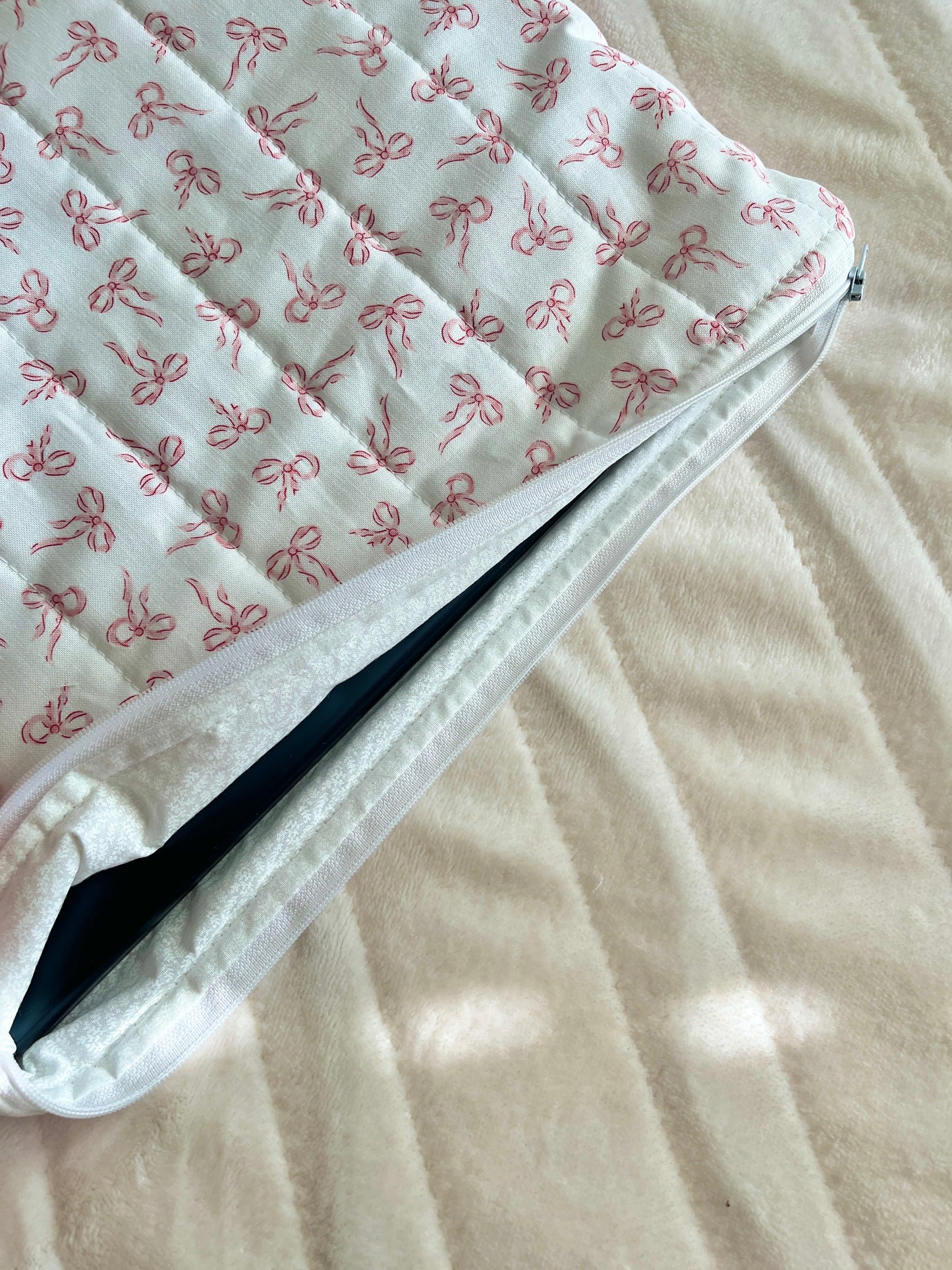 Mini Pink Bows Laptop & Tablet Sleeve