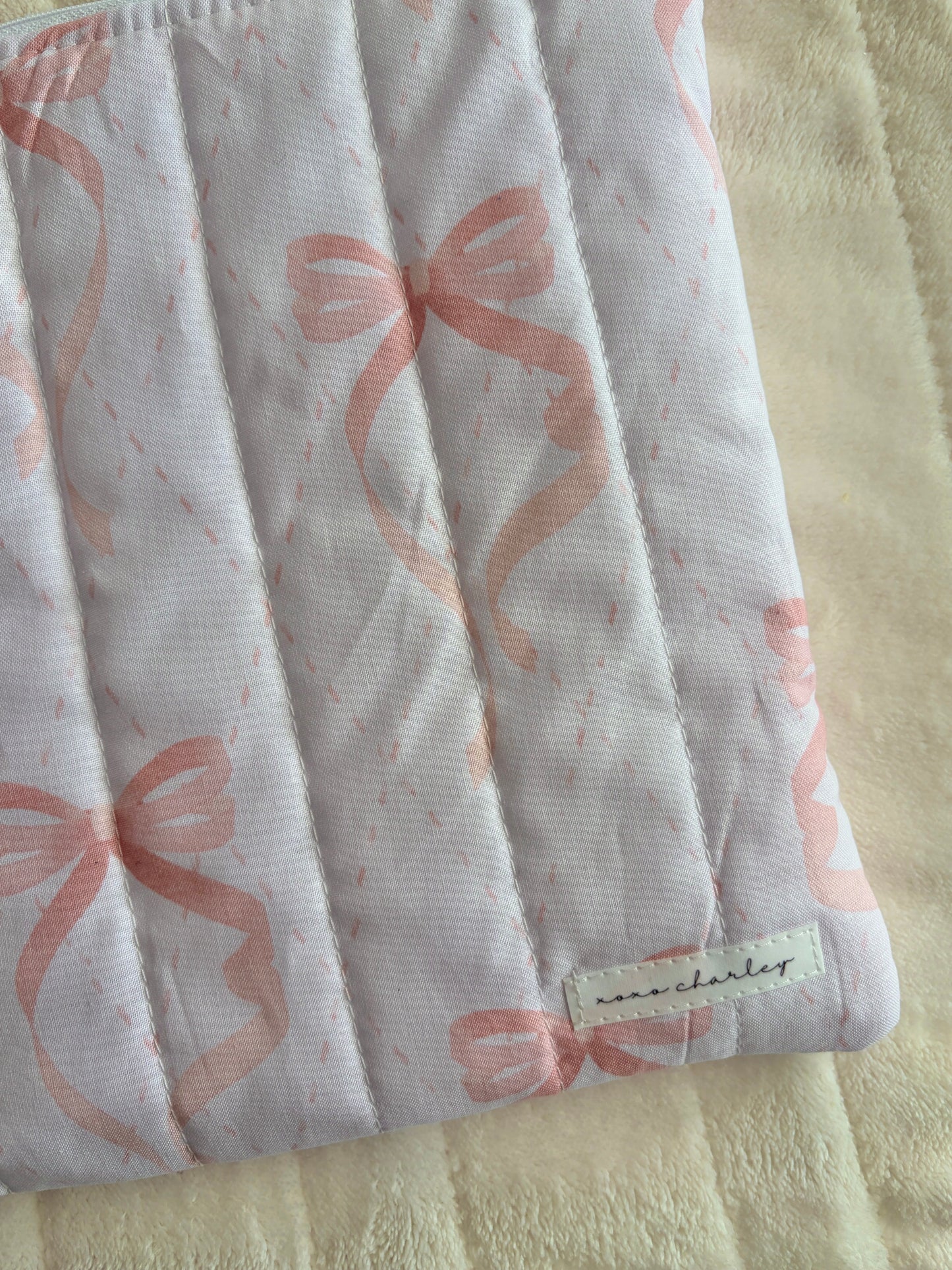 Large Pink Bow Laptop & Tablet Sleeve