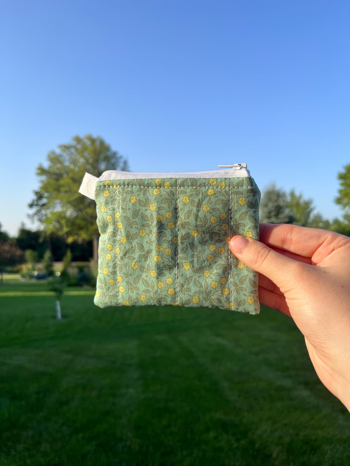 The Daisy Green Keychain Wallet *Limited-Edition*