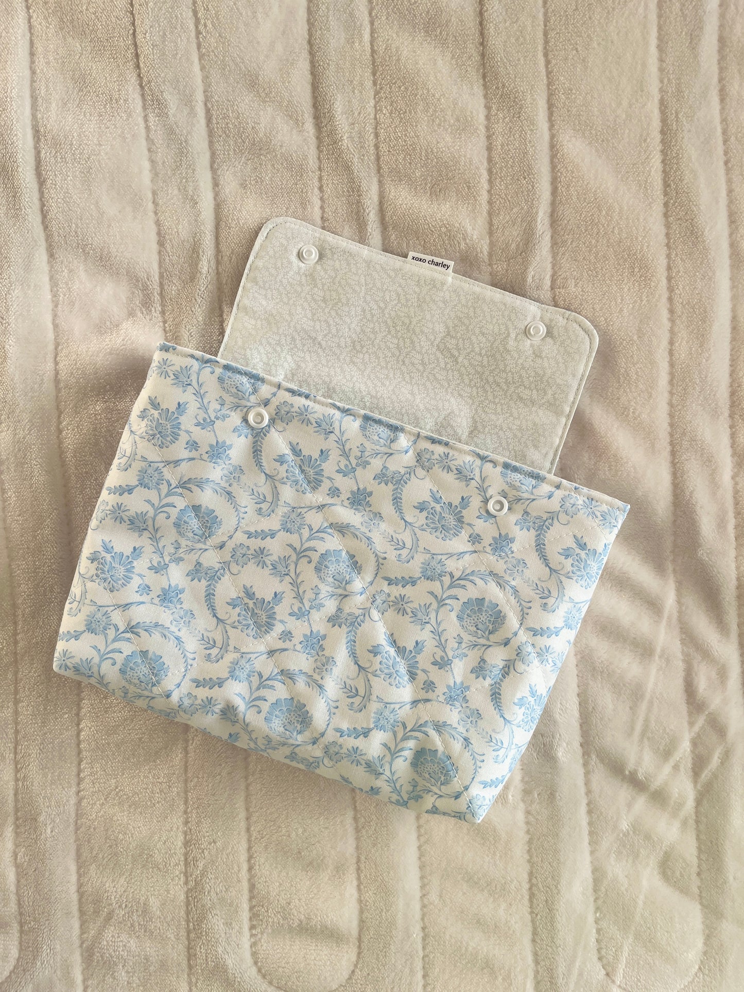 The Medium Vintage Blue Bible Sleeve * Limited-Edition *