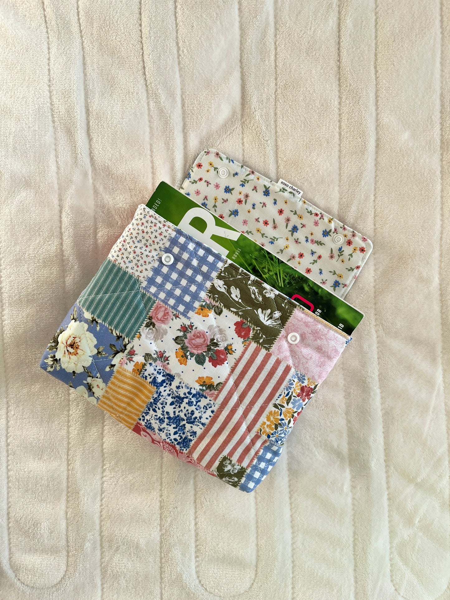 The Medium Colorful Picnic Bible Sleeve * Limited-Edition *