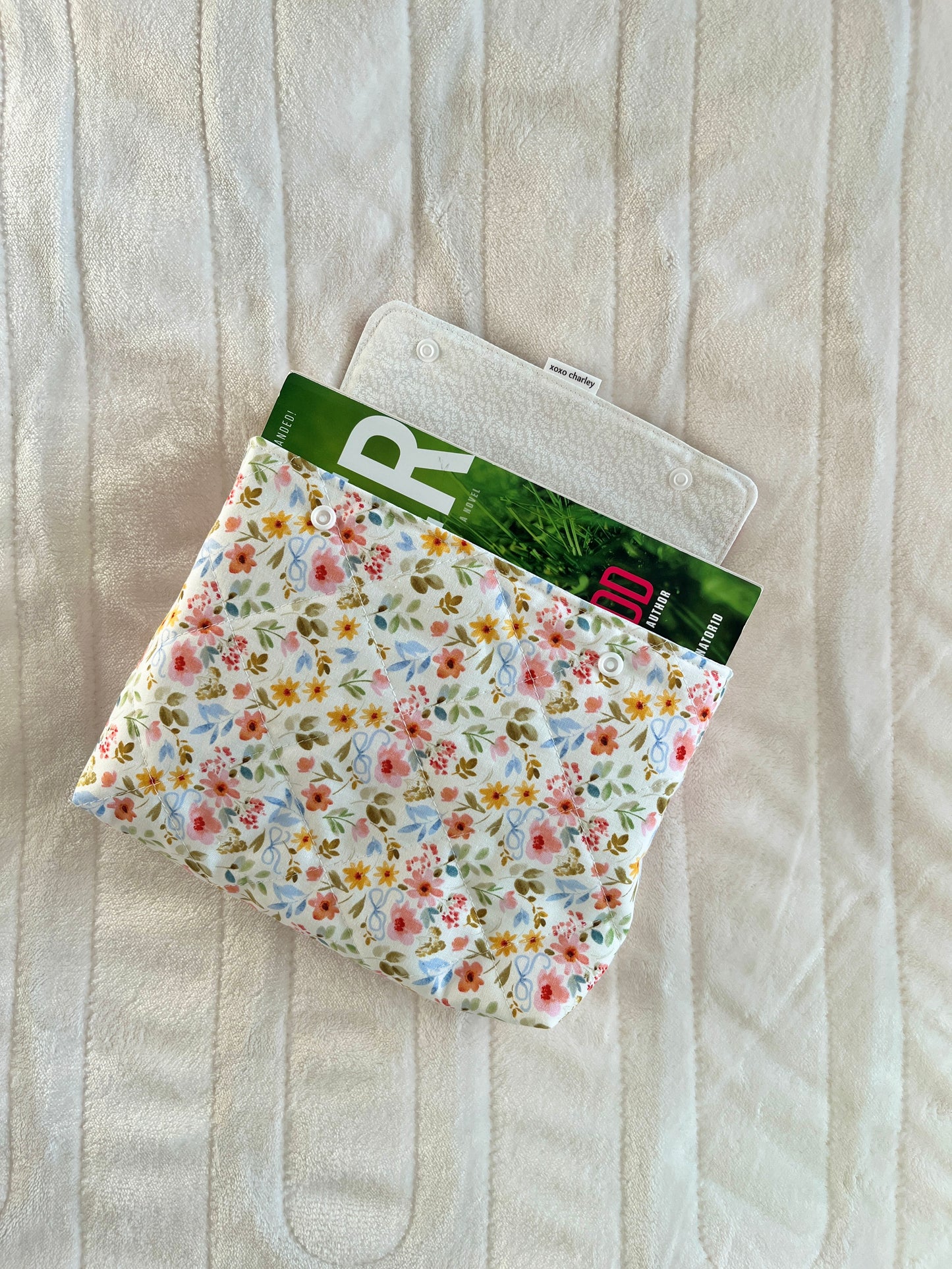 The Medium Bright Floral Bible Sleeve * Limited-Edition *