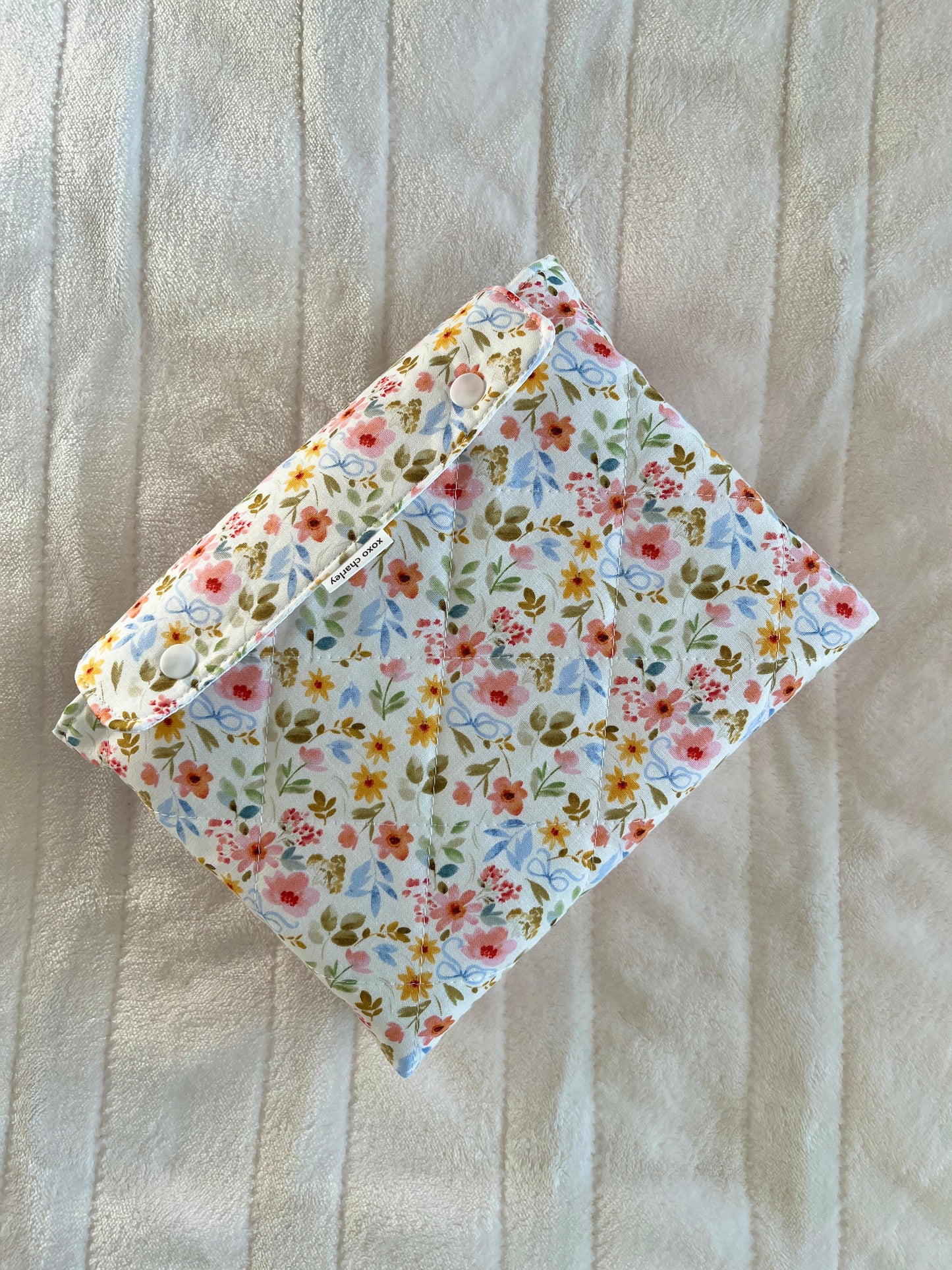 The Medium Bright Floral Bible Sleeve * Limited-Edition *