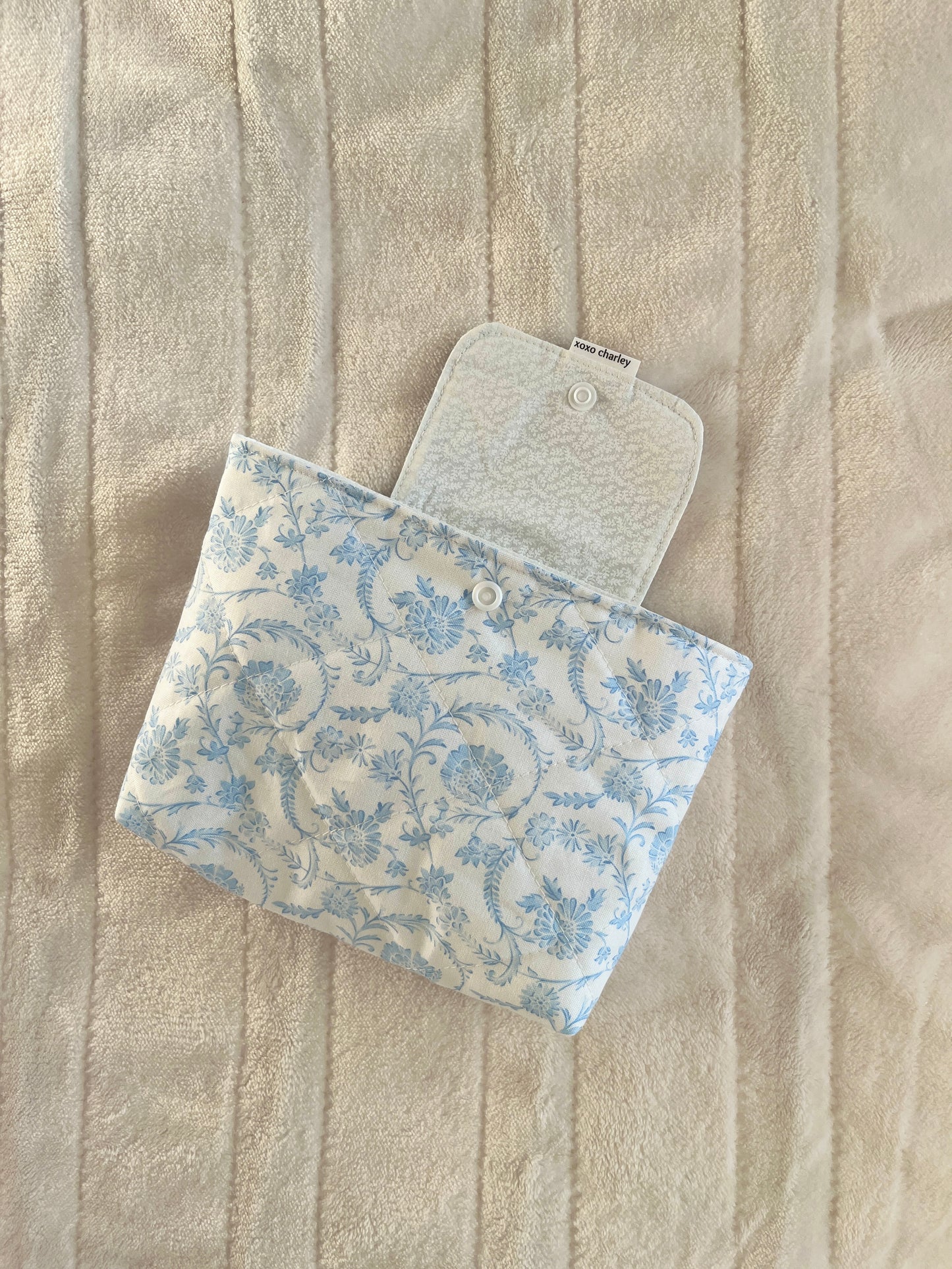 The Small Vintage Blue Bible Sleeve * Limited-Edition *