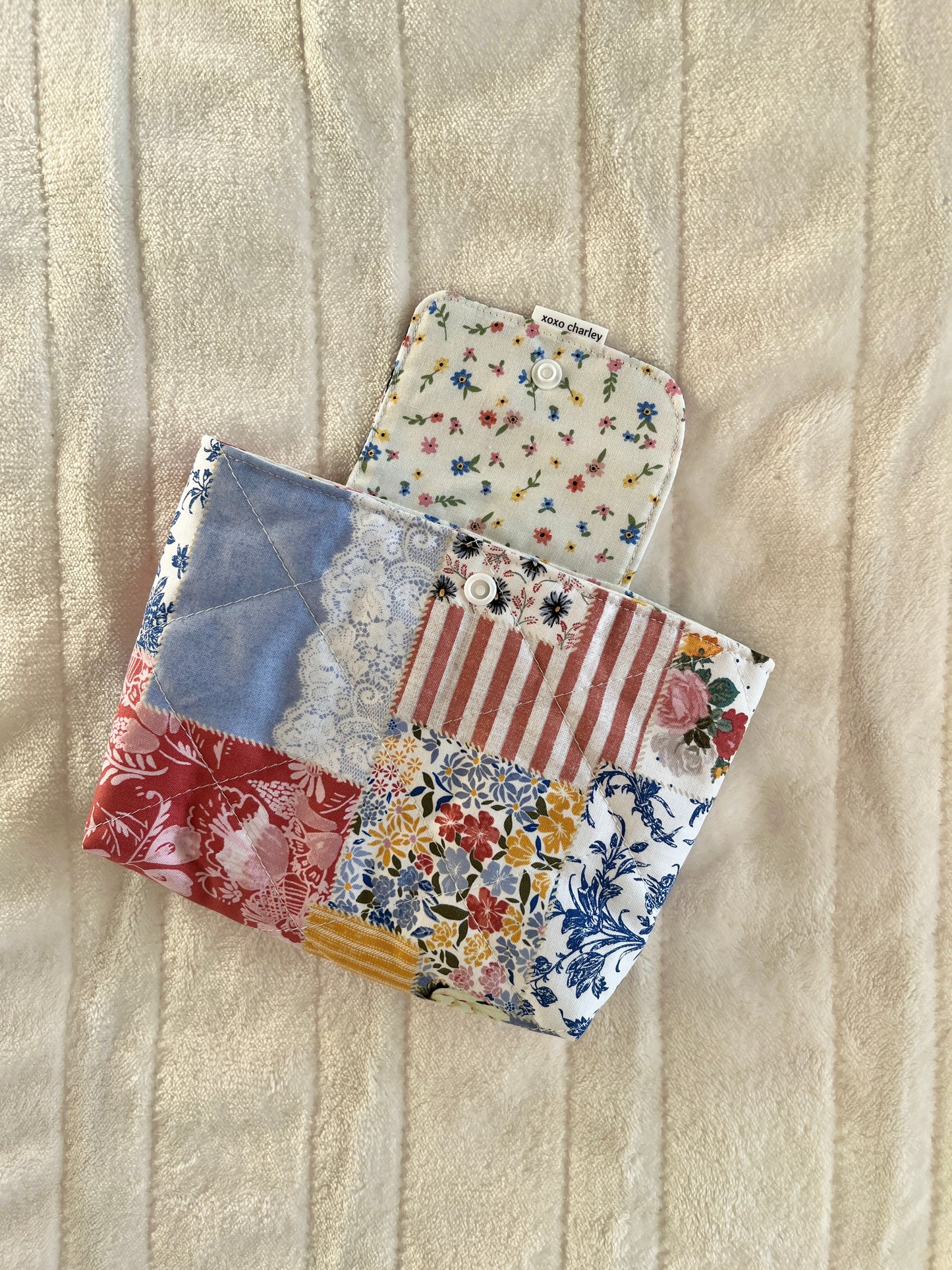 The Small Colorful Picnic Bible Sleeve * Limited-Edition *