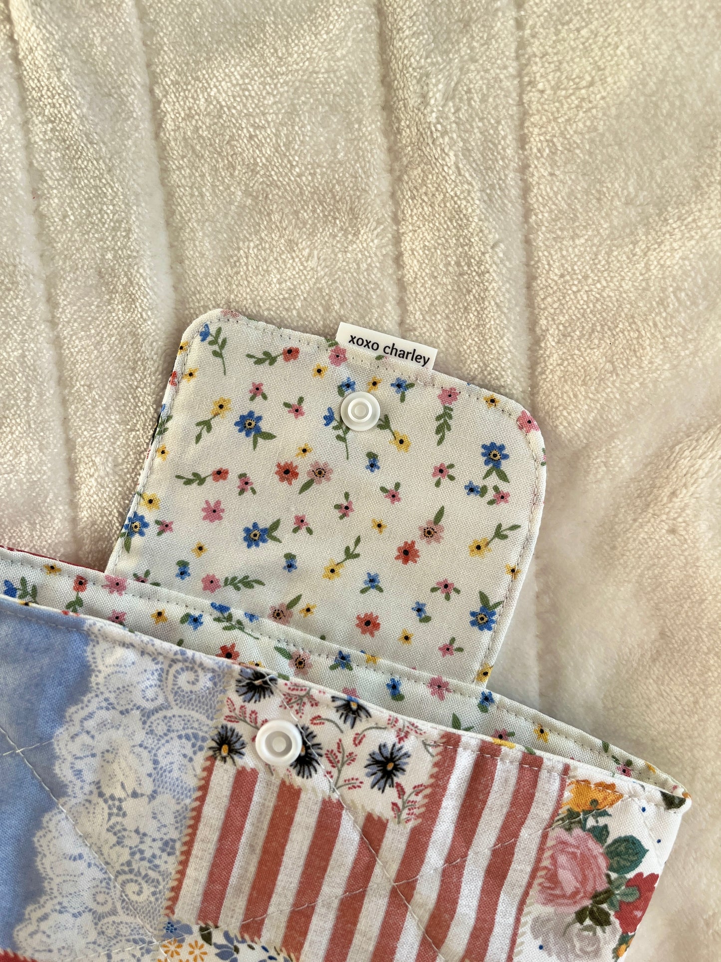 The Small Colorful Picnic Bible Sleeve * Limited-Edition *