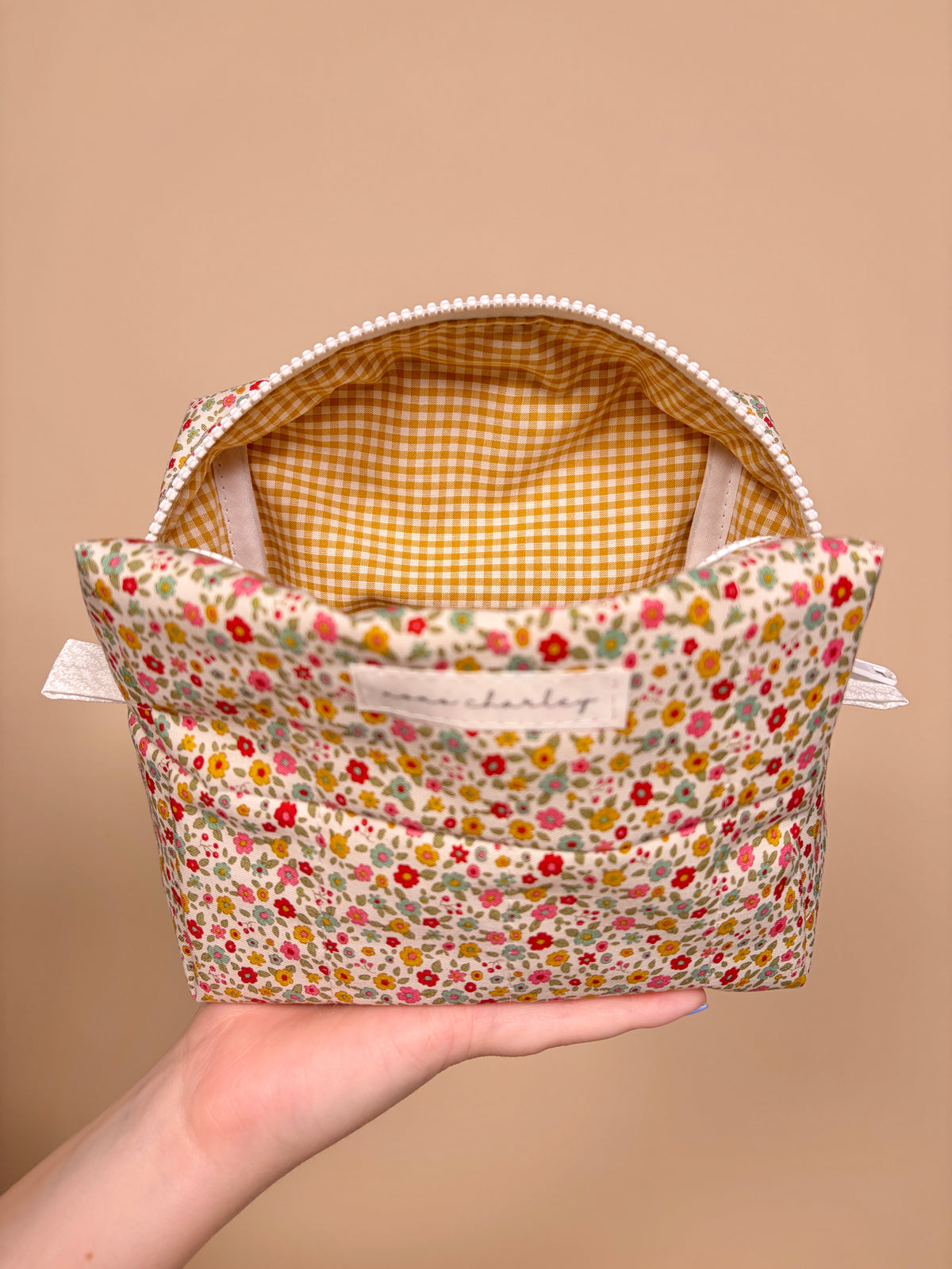 Cozy Cottage Medium Makeup Bag *limited-edition*