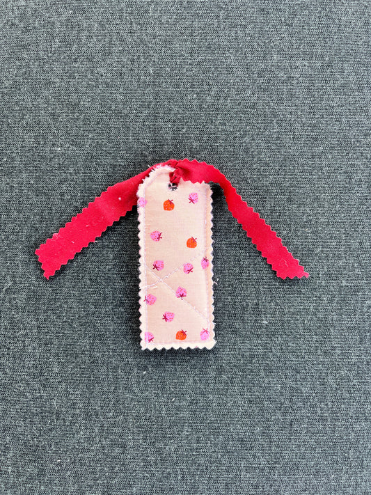 The Maroon Strawberry Gift Tag *limited-edition*