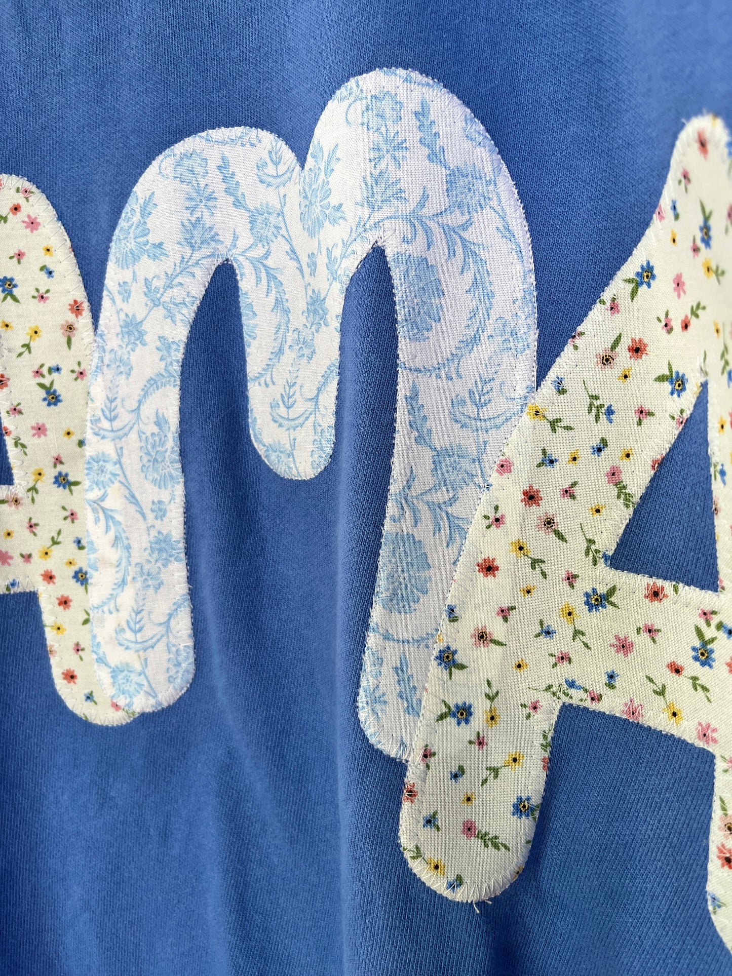"Mama" Crewneck Sweatshirt (Size XL)