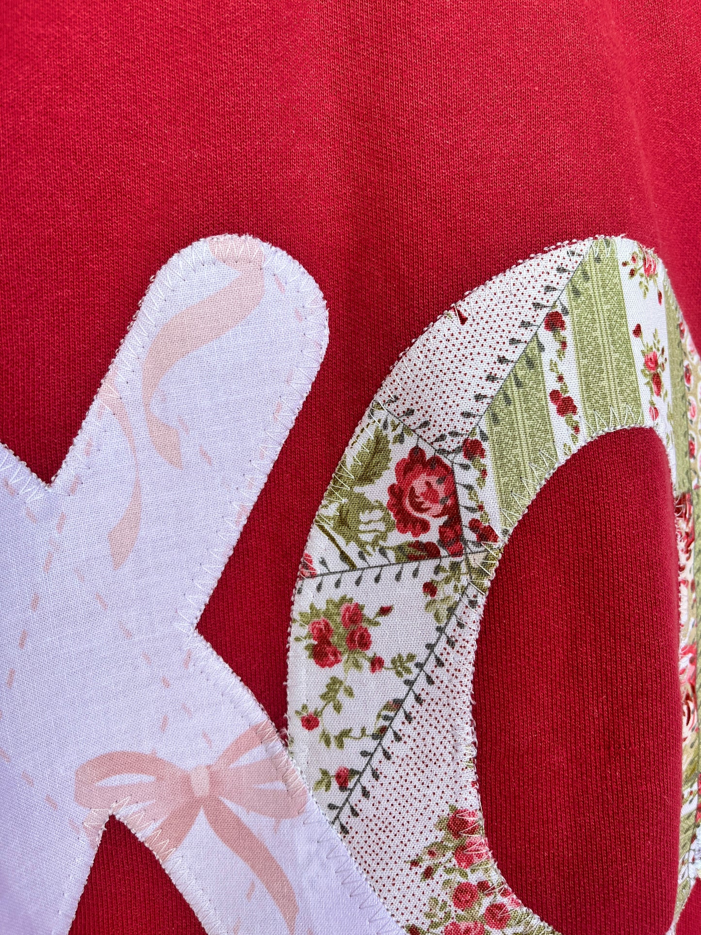 "XOXO" Crewneck Sweatshirt (Size L)