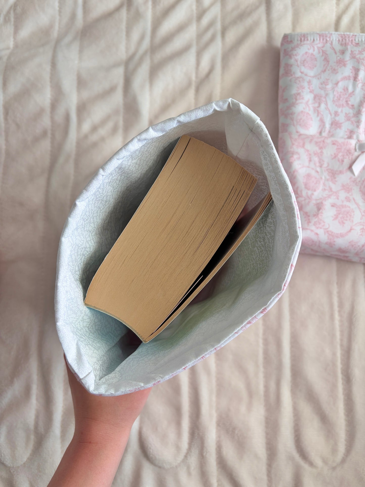 The Vintage Pink Bible Sleeve