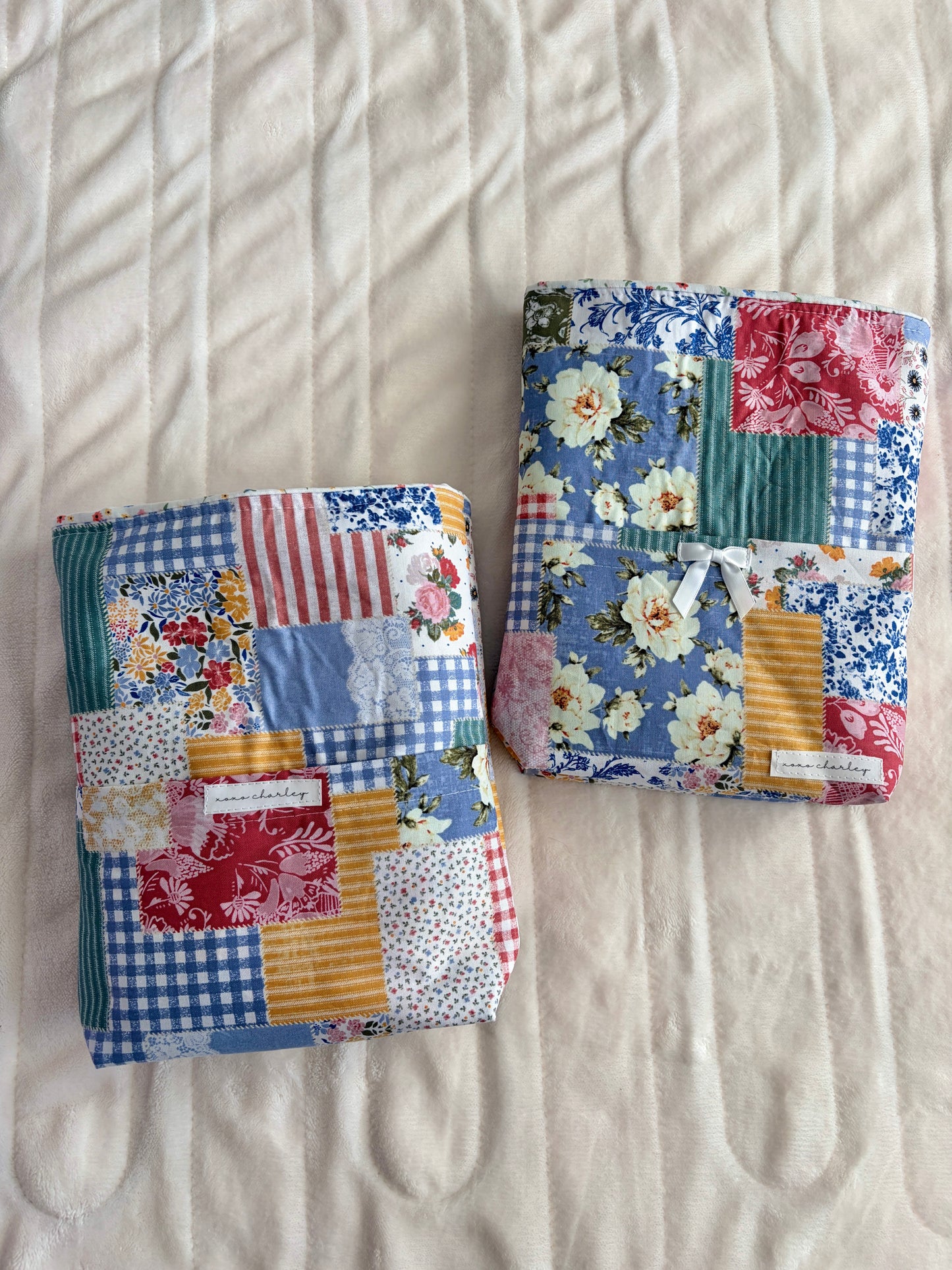 The Colorful Picnic Bible Sleeve