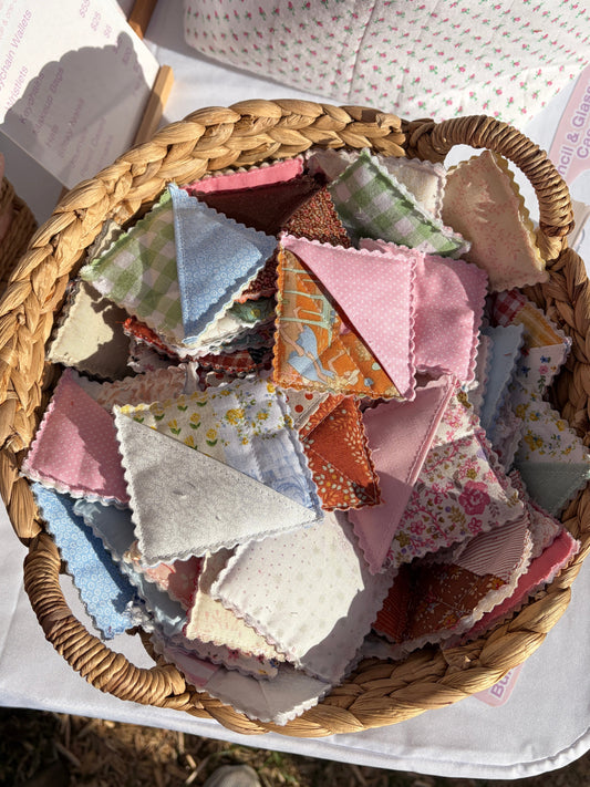 Random Fabric Corner Bookmark
