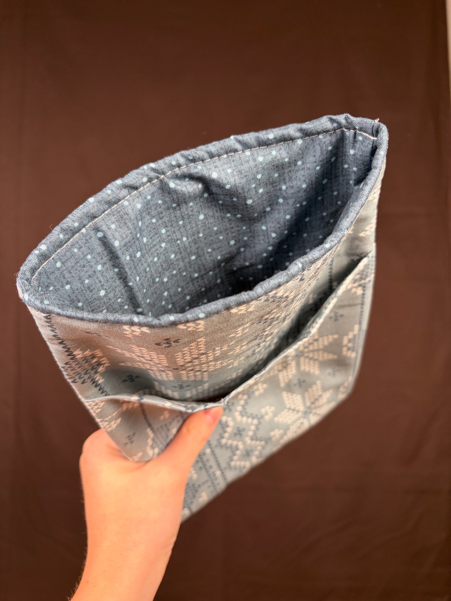 Icicle Medium Book Sleeve *limited-edition*