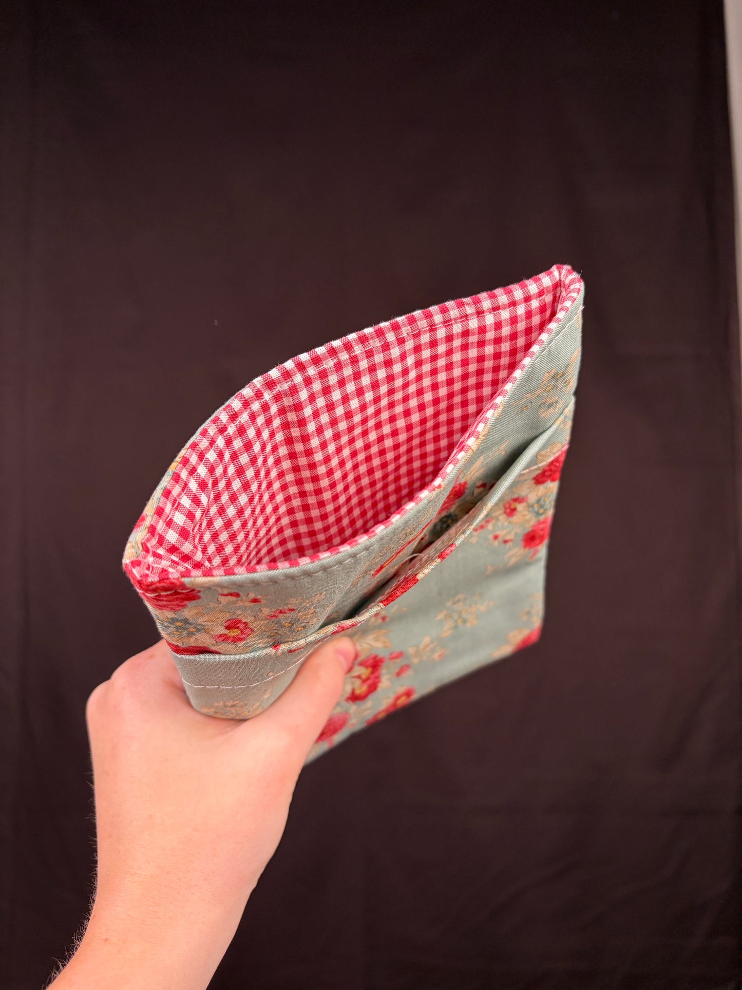 Red Berry Stem Kindle Sleeve *limited-edition*