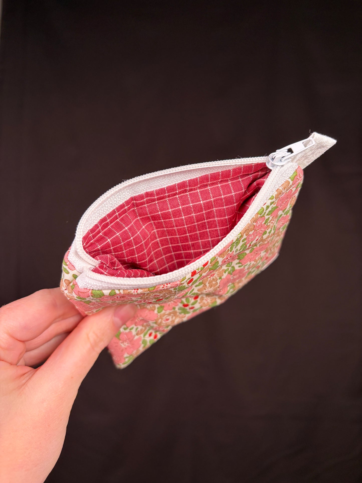 Winter Bloom Keychain Wallet *limited-edition*