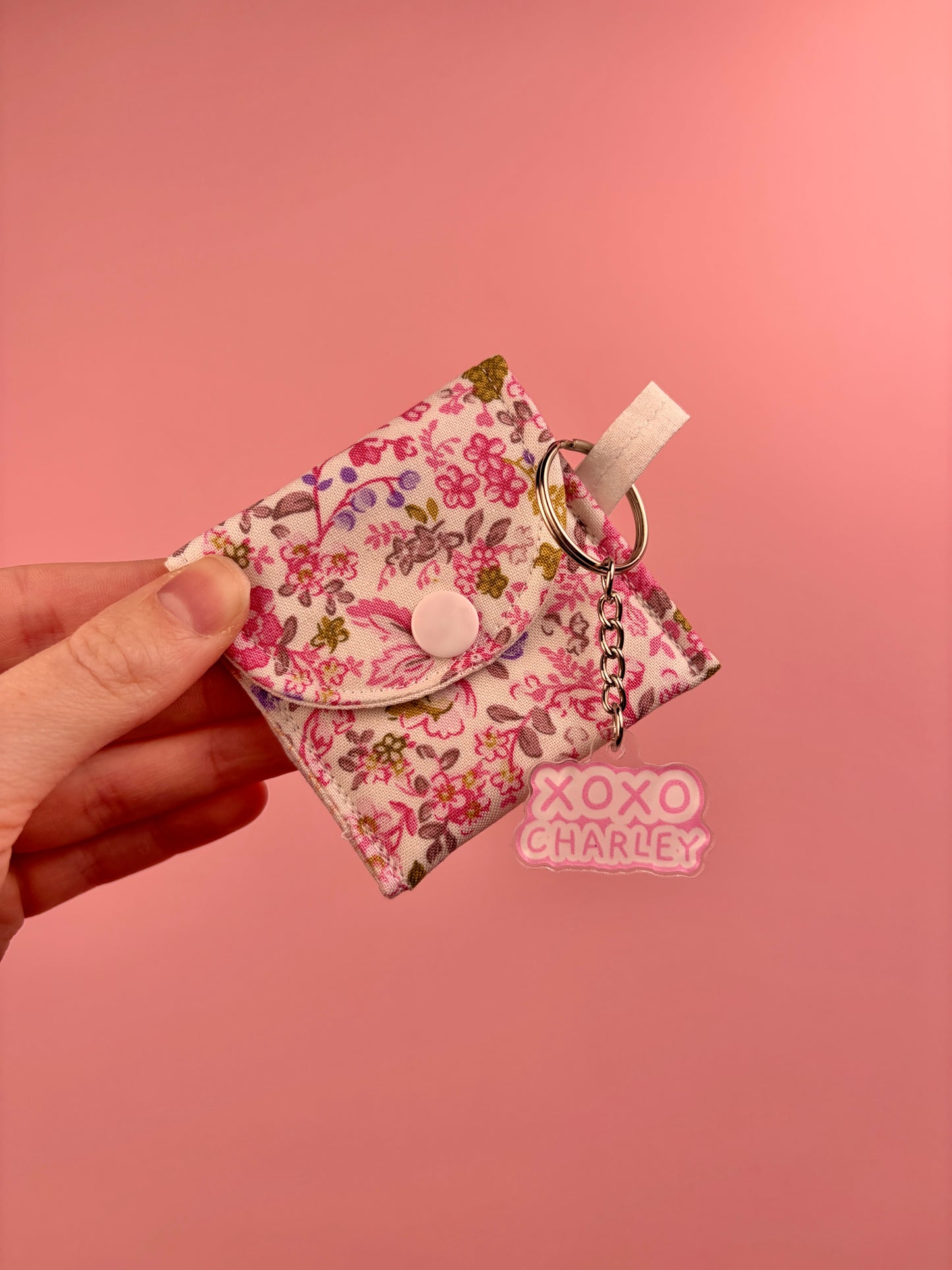 Ditsy Picnic Pink Earbuds Case