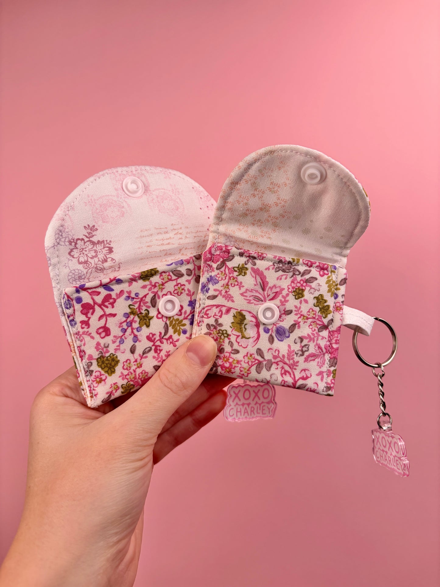 Ditsy Picnic Pink Earbuds Case