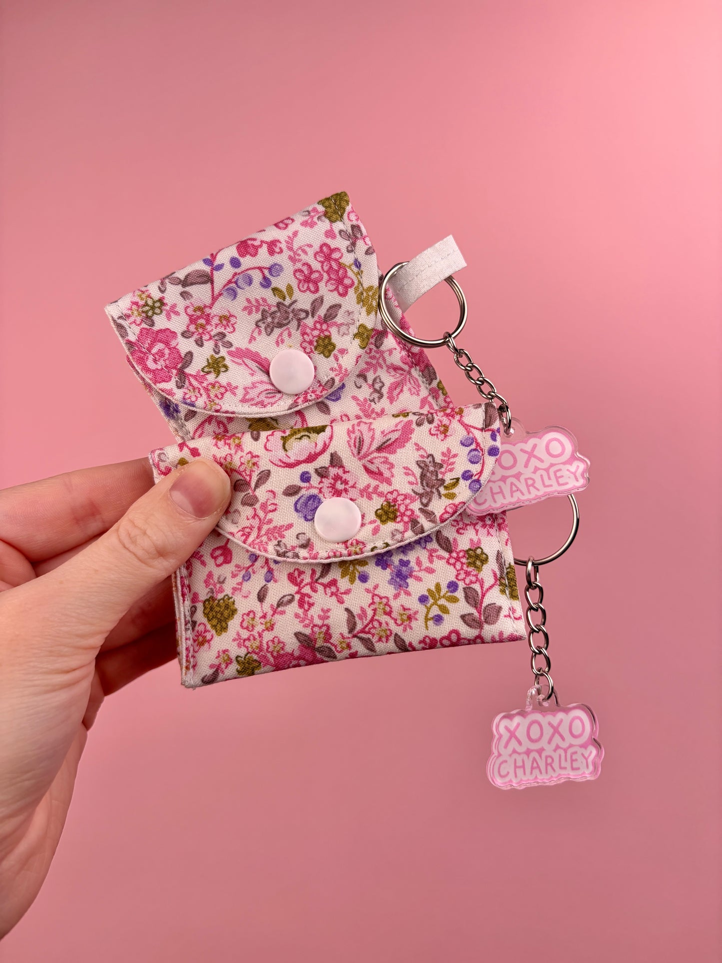 Ditsy Picnic Pink Earbuds Case