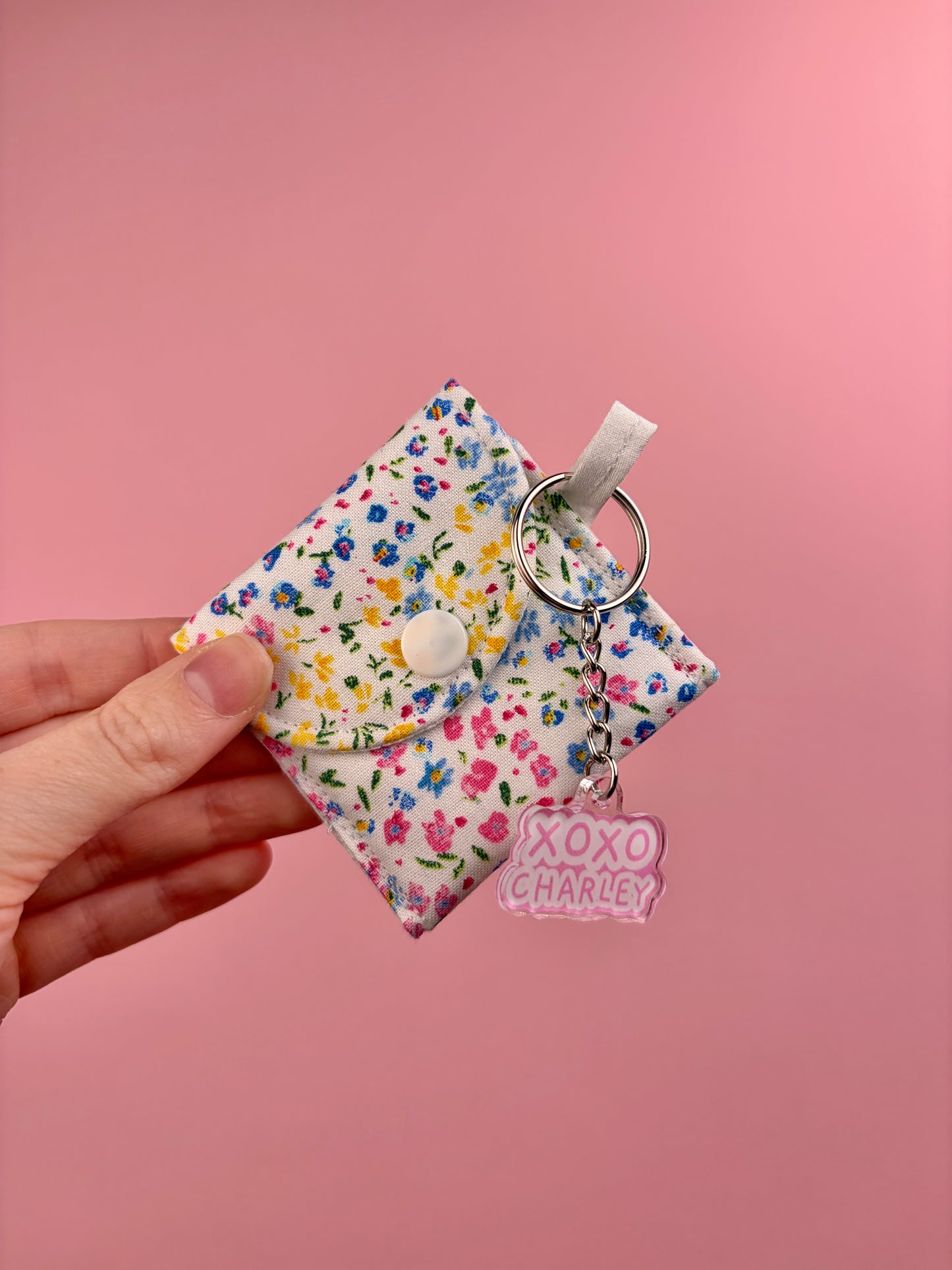 Mini Pastel Floral Earbuds Case