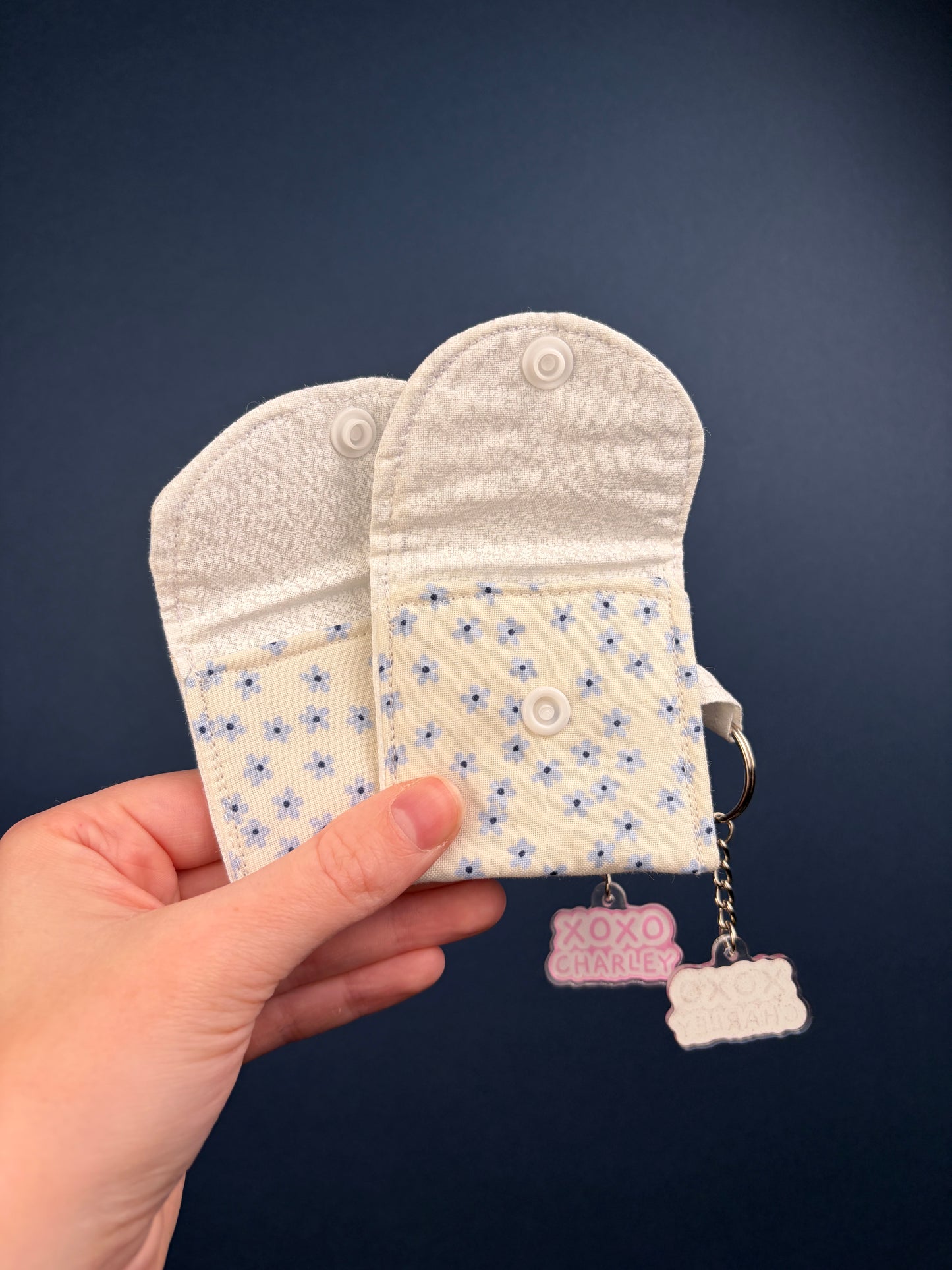 Mini Blue Floral Earbuds Case