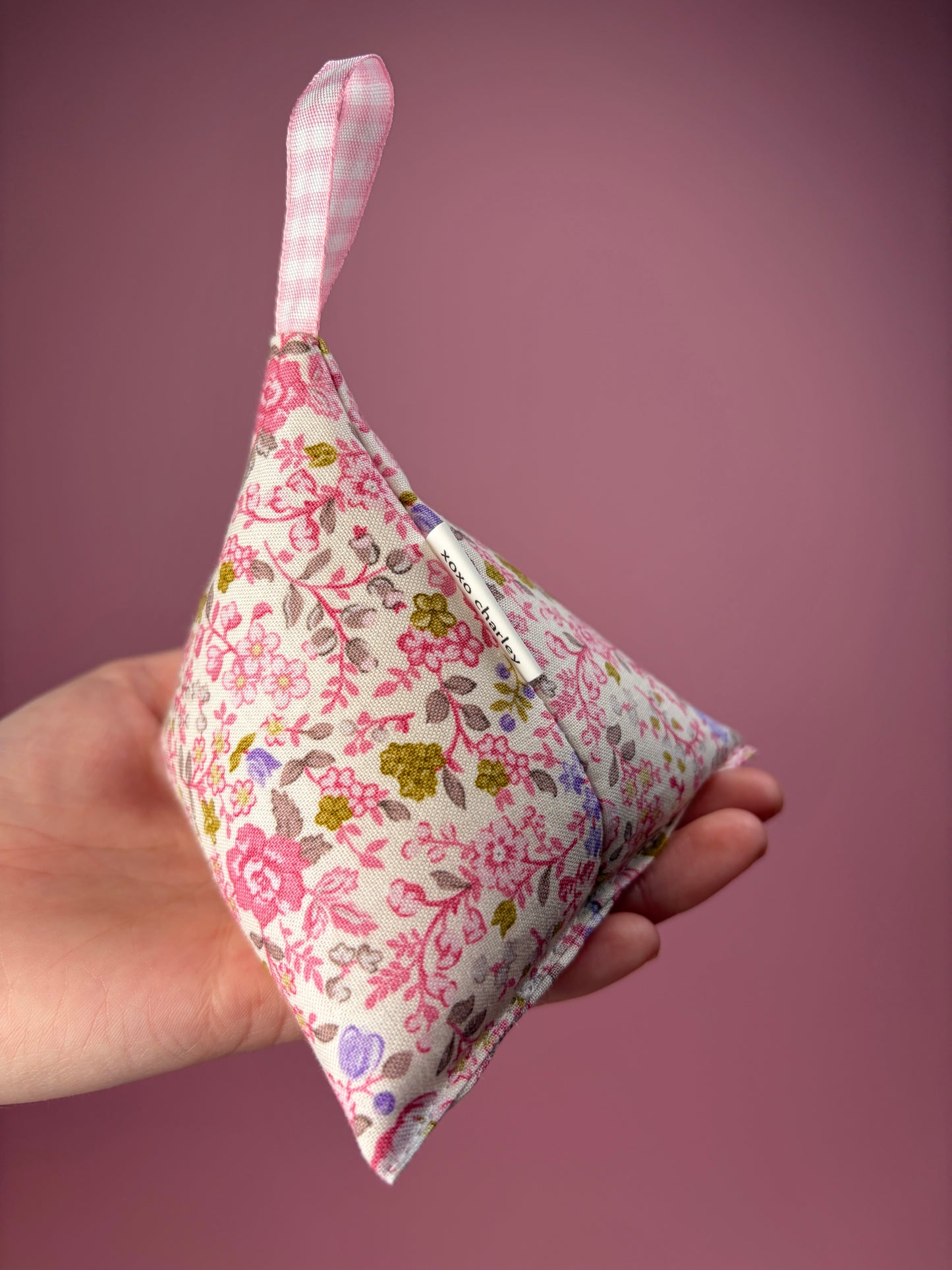 Ditsy Picnic Pink Pattern Weight