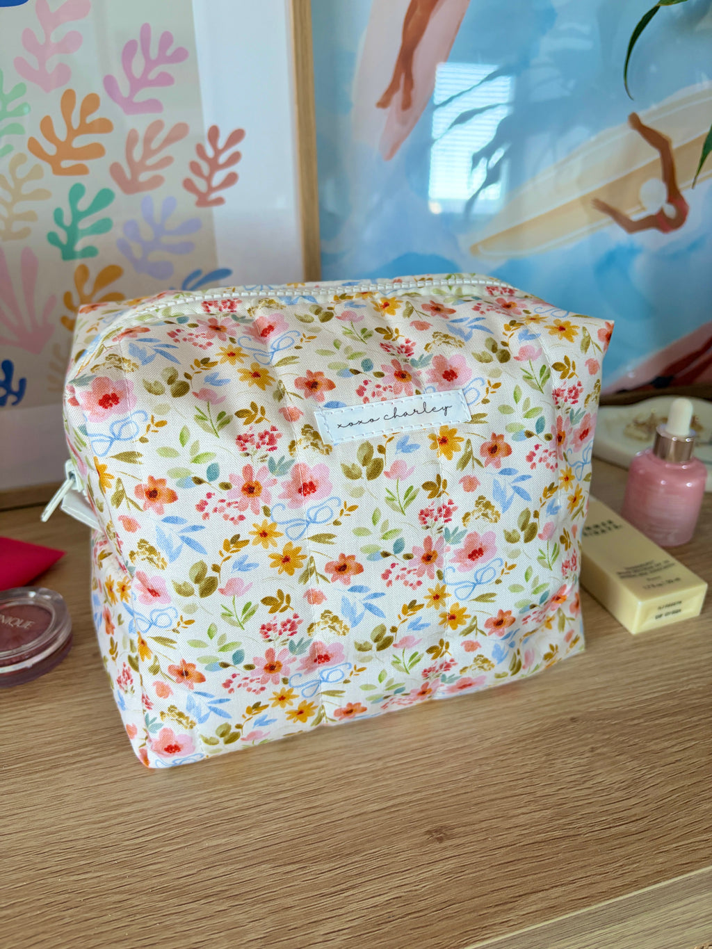 Floral large makeup bag, white with colorful flowers, light blue top zipper