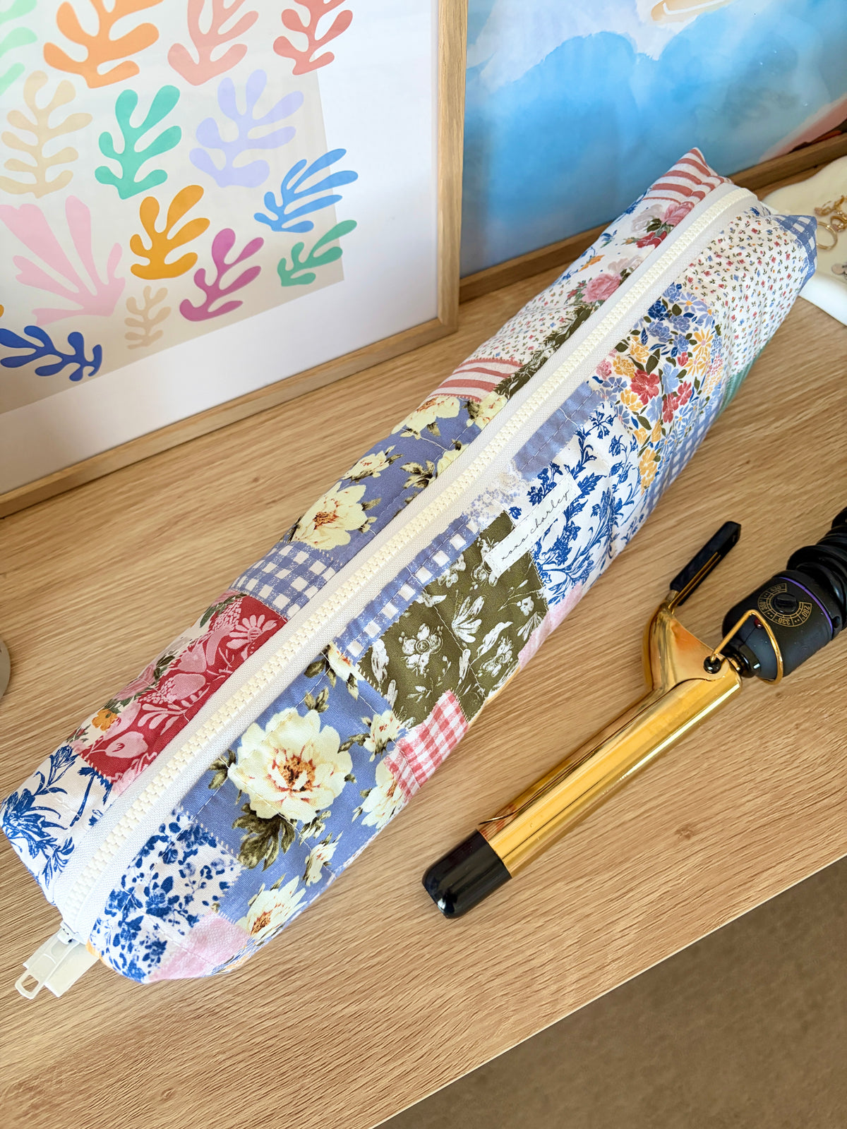 Colorful Picnic Medium Hair Tools Bag