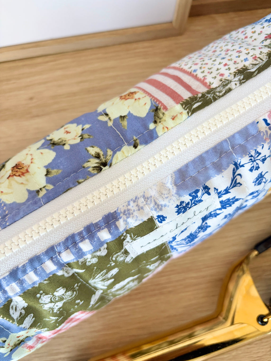 Colorful Picnic Medium Hair Tools Bag