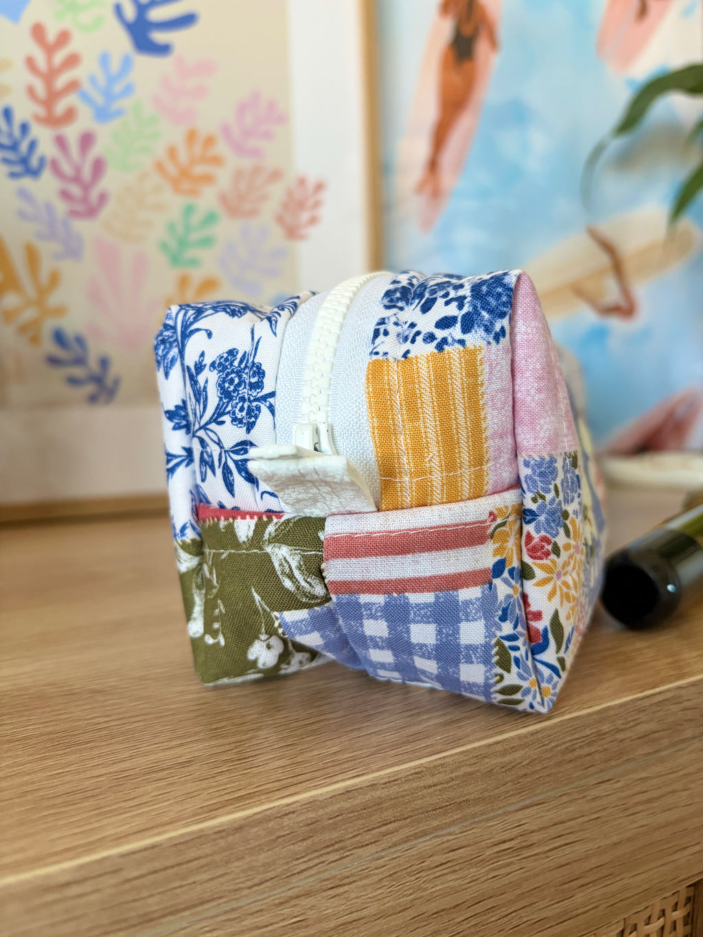Colorful Picnic Medium Hair Tools Bag