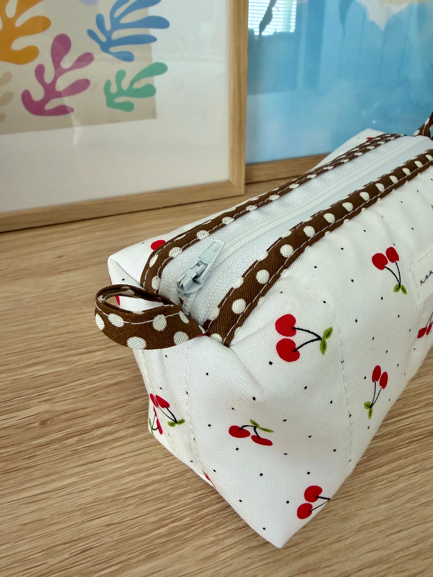 Cherry Red Colorblock Bag - Brown/White