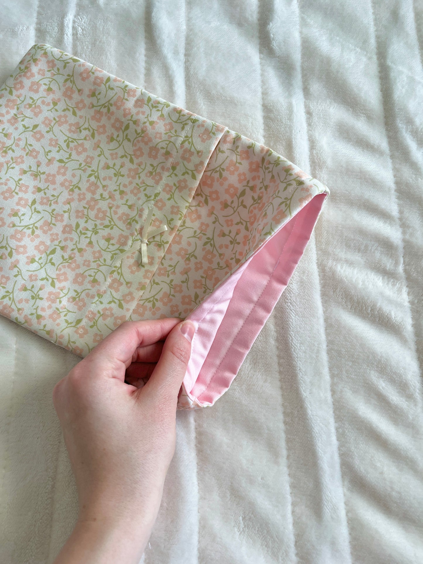 The Paisley Medium Book Sleeves