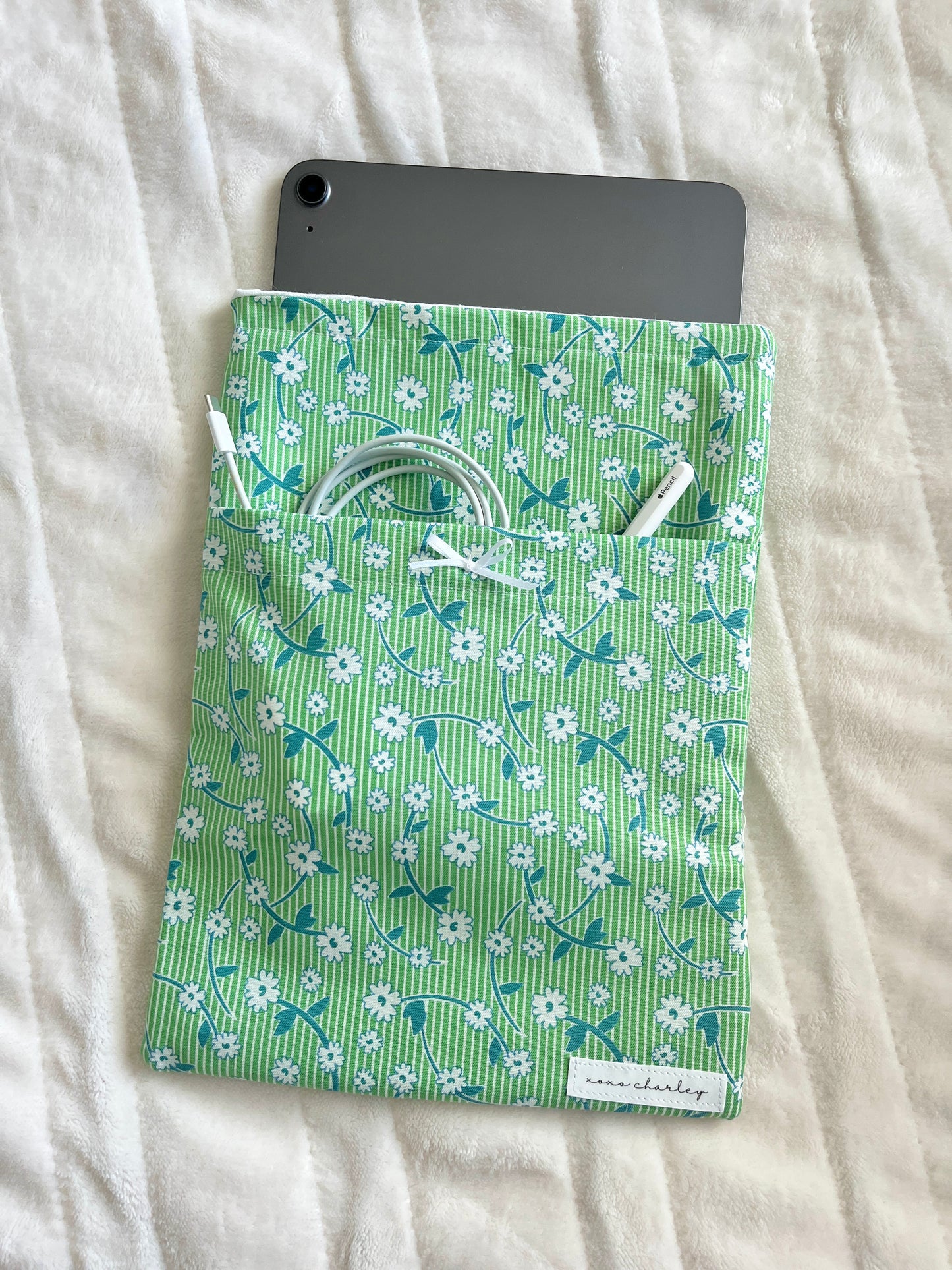 The Ivy Large Book Sleeves
