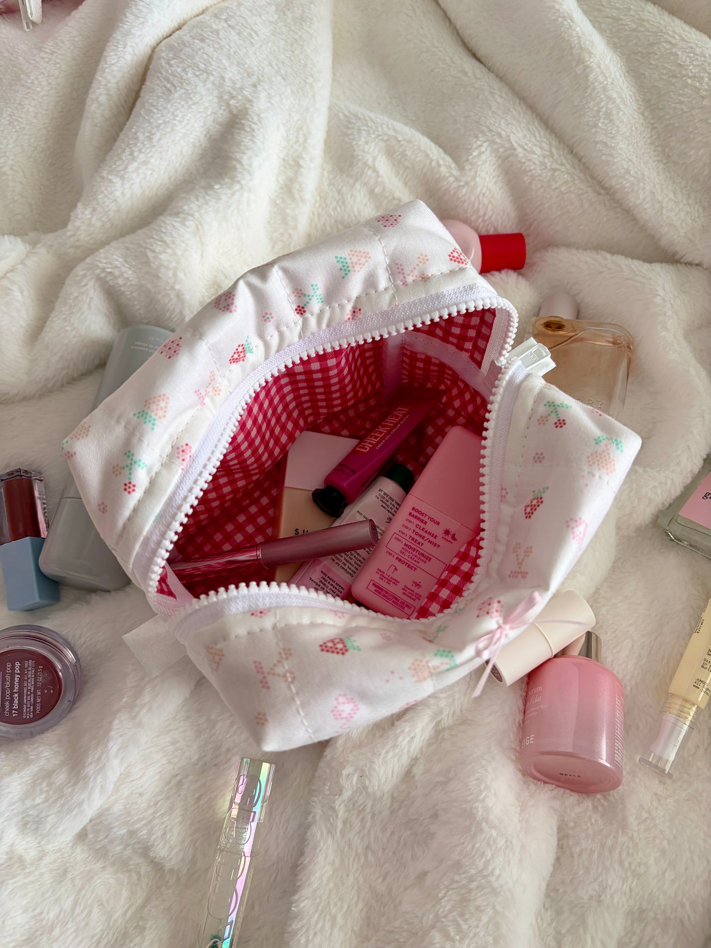 Pixel Picnic Medium Makeup Bag with Light Pink Bow*limited-edition*