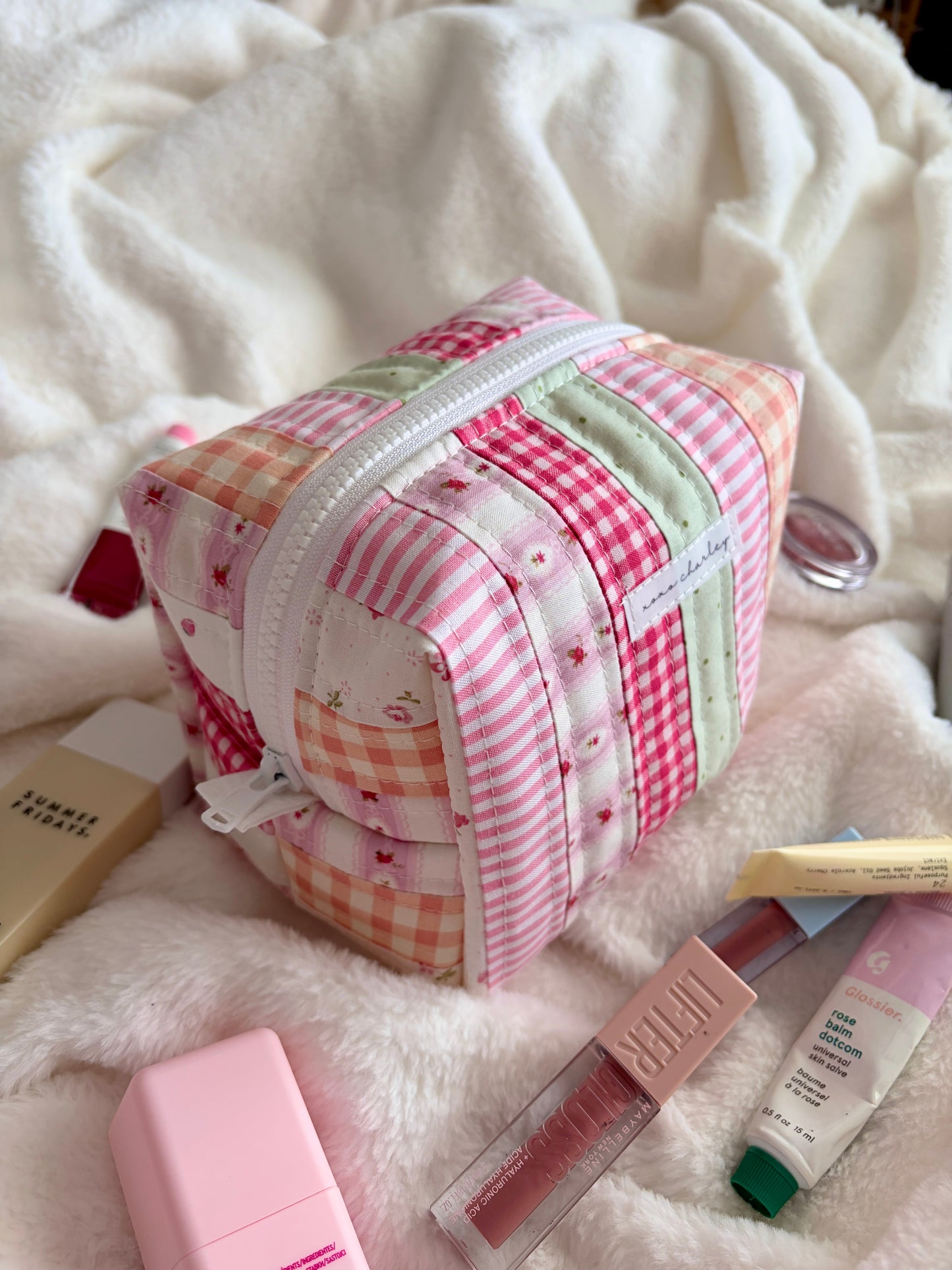 Sweet Signature Medium Makeup Bag *limited-edition*