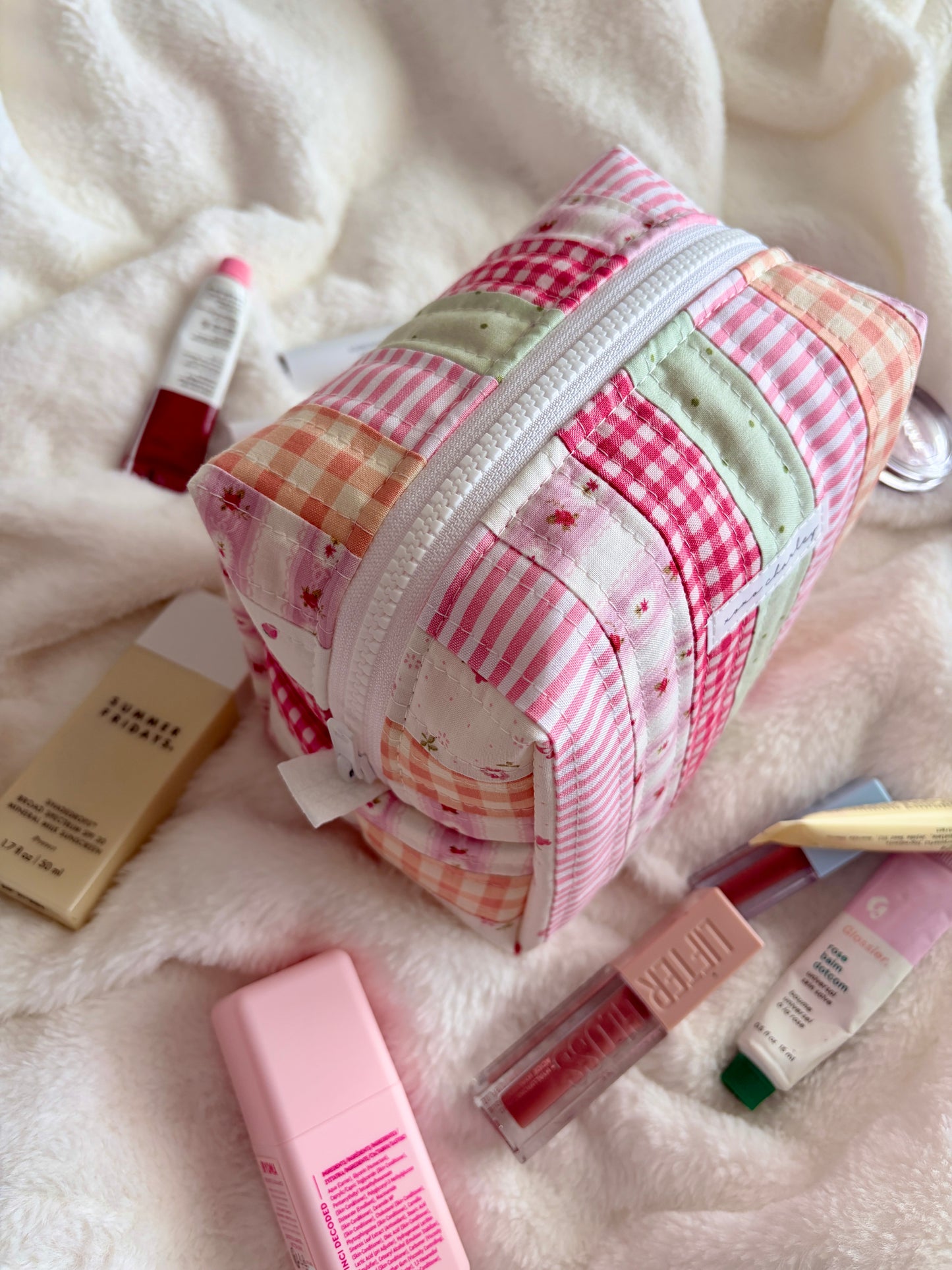 Sweet Signature Medium Makeup Bag *limited-edition*