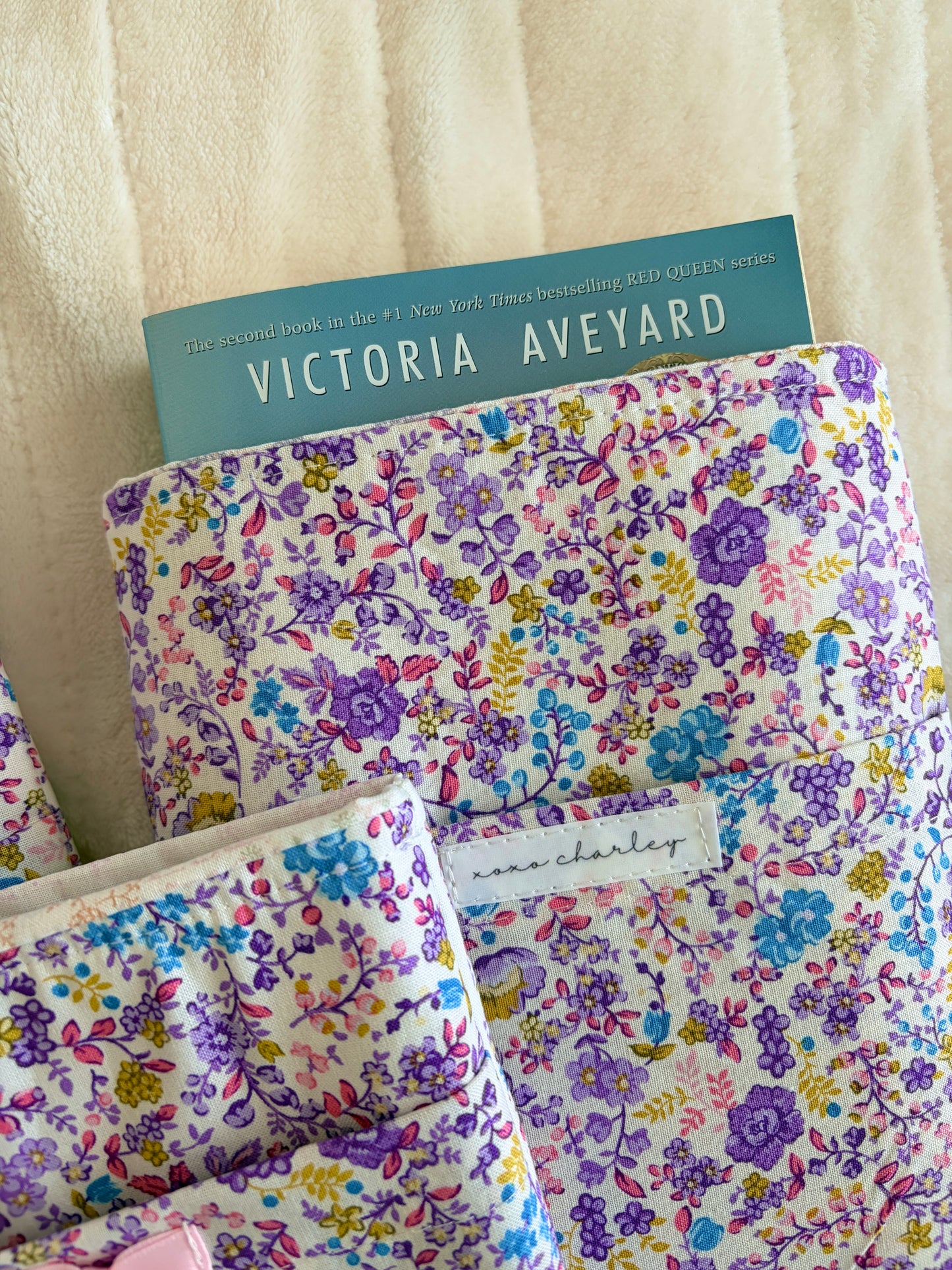 Ditsy Picnic Purple E-Reader/Book Sleeve
