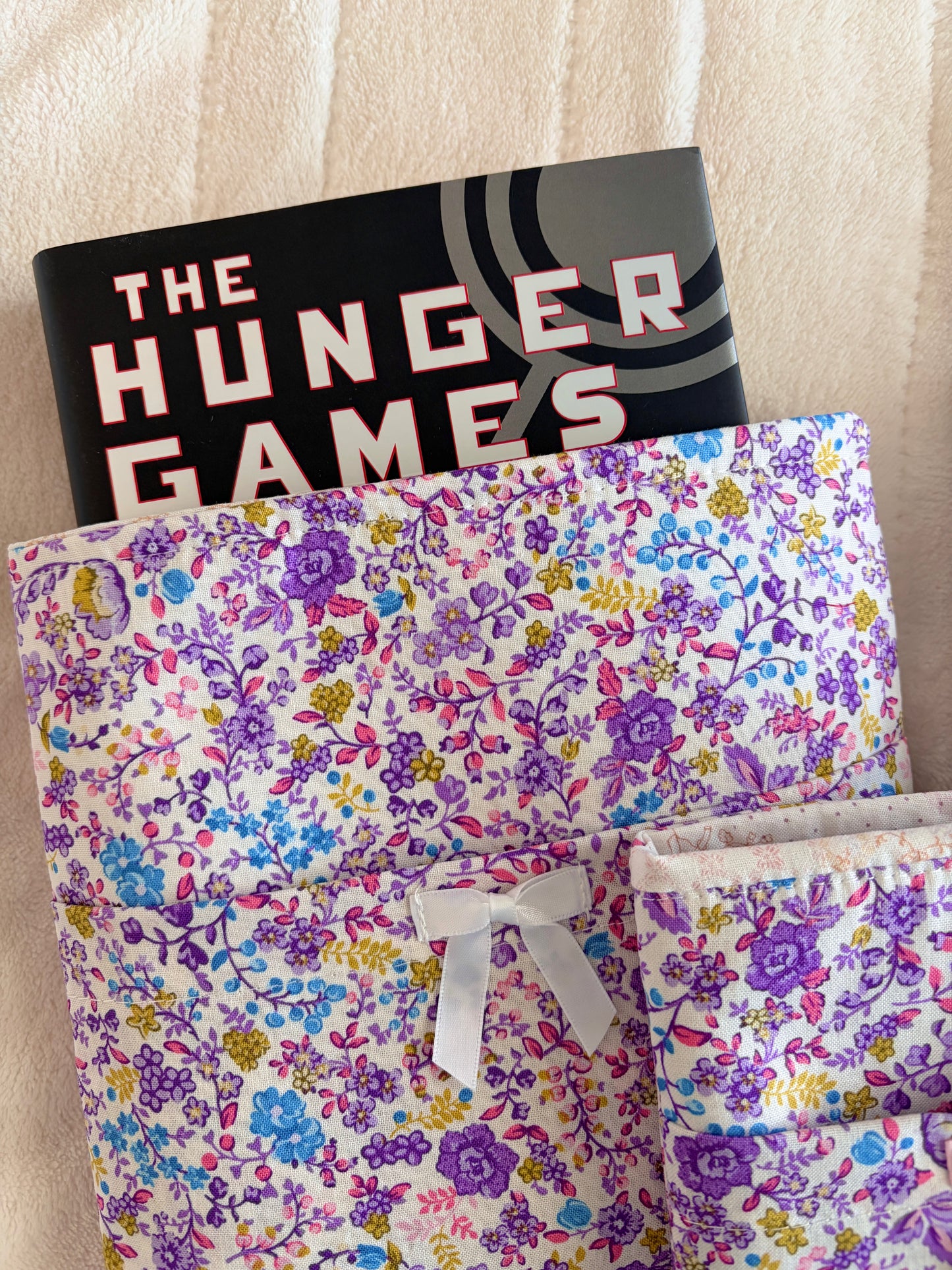 Ditsy Picnic Purple E-Reader/Book Sleeve