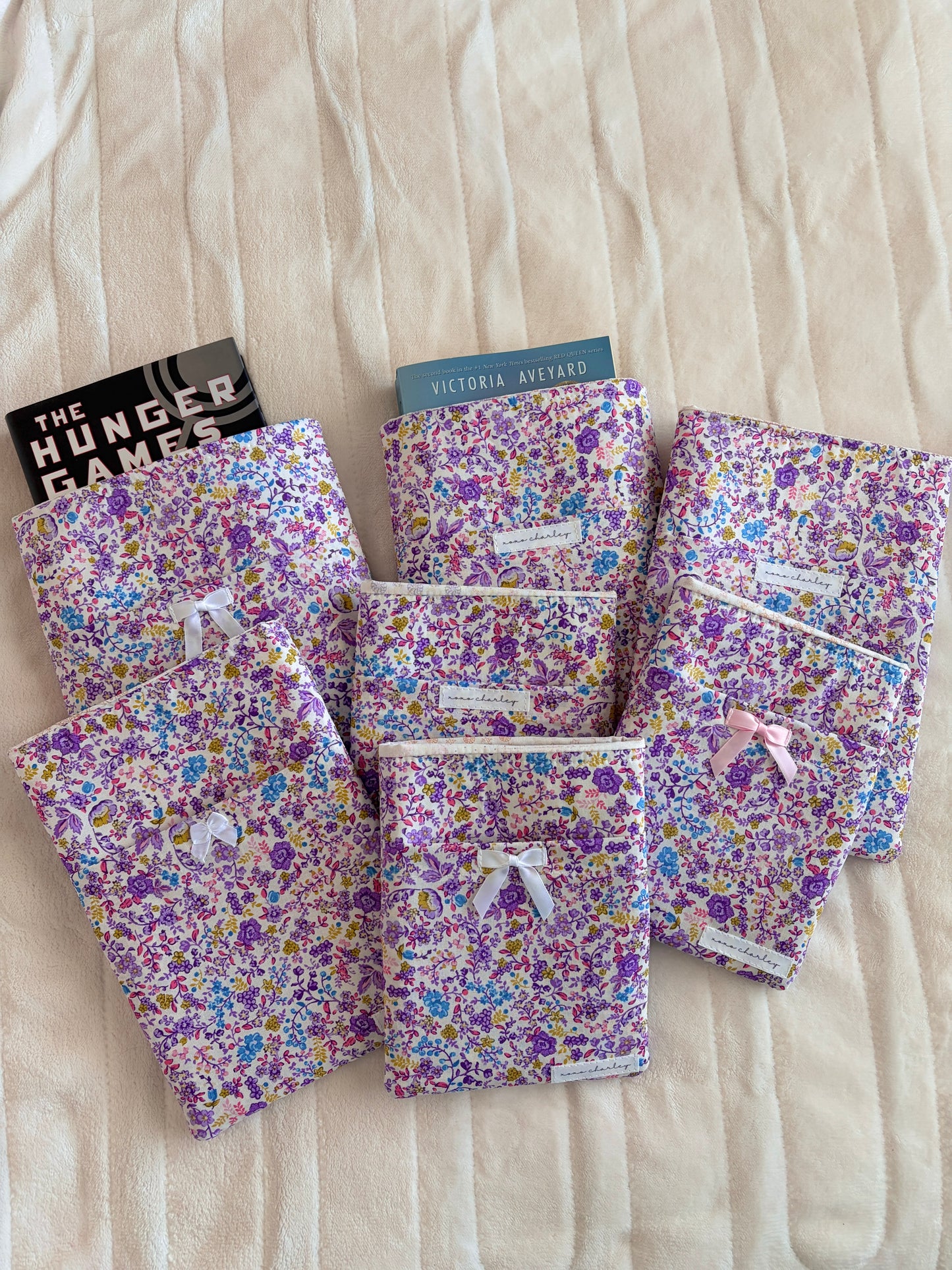 Ditsy Picnic Purple E-Reader/Book Sleeve