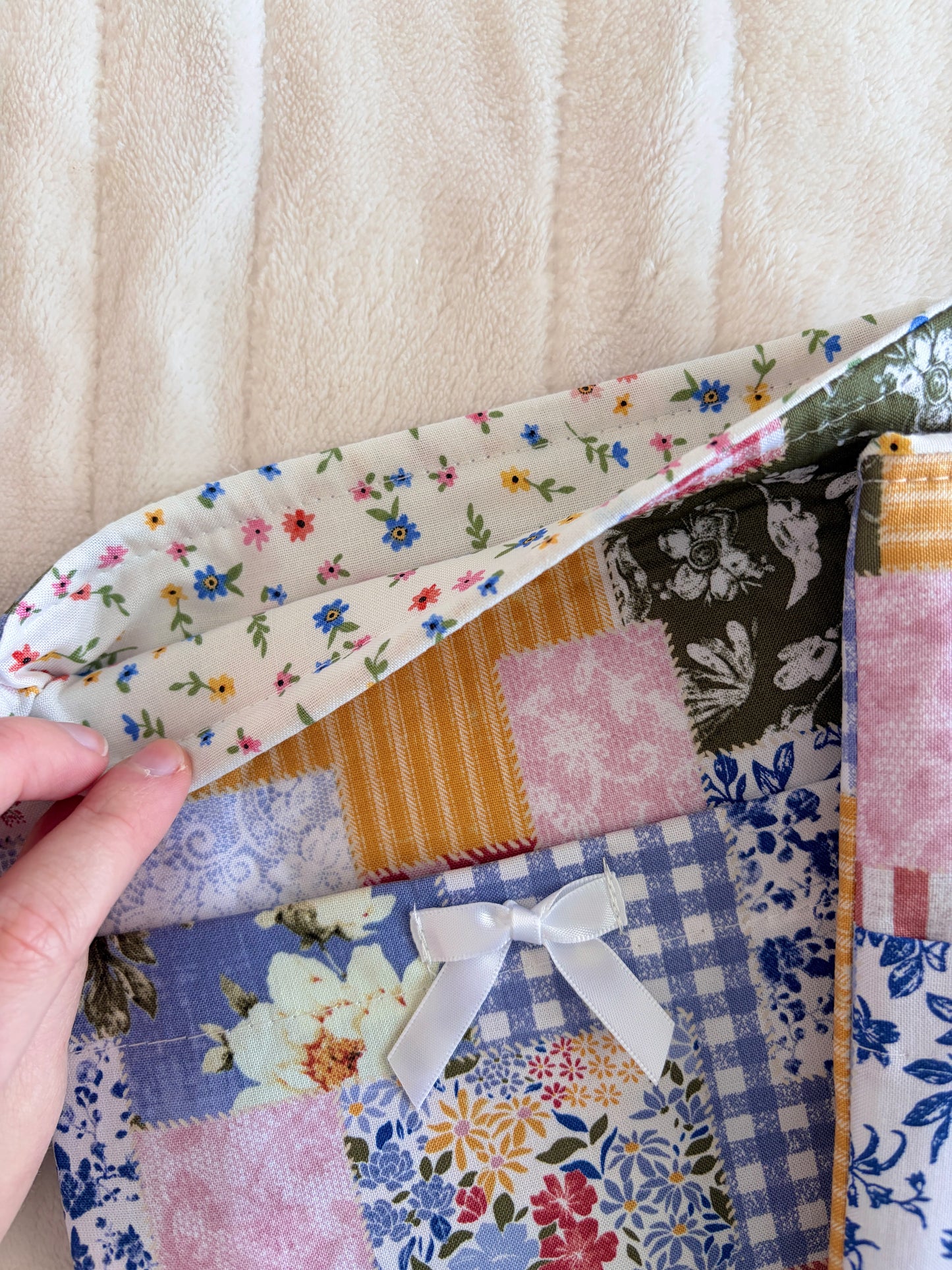 Colorful Picnic E-Reader/Book Sleeve